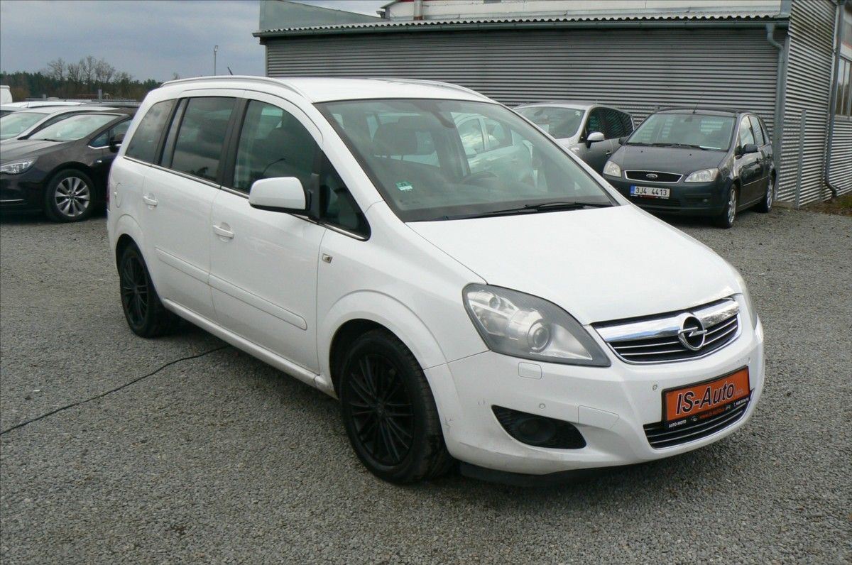 Opel Zafira, 1,9 CDTi -7 míst - fotka 2