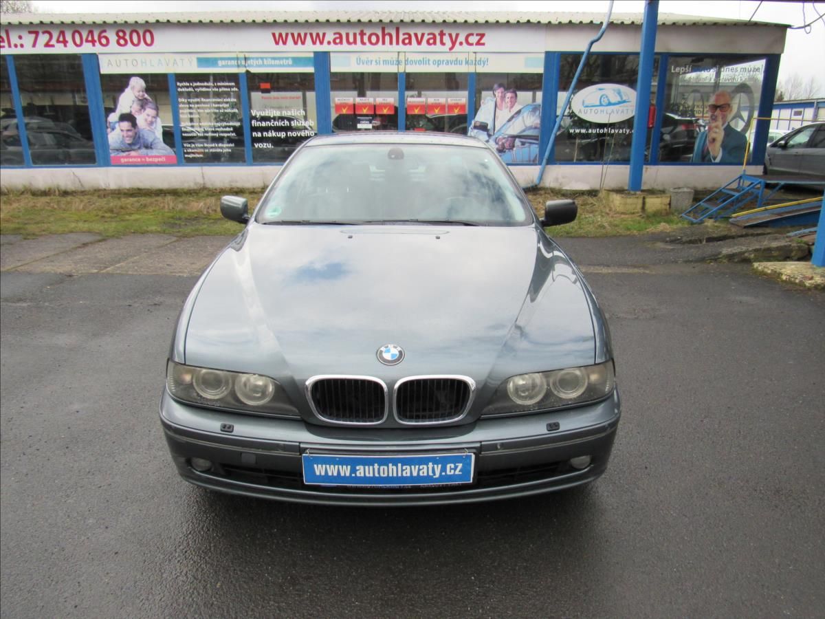 BMW Řada 5, 2,5 525i Steptronic Exklusiv - fotka 2