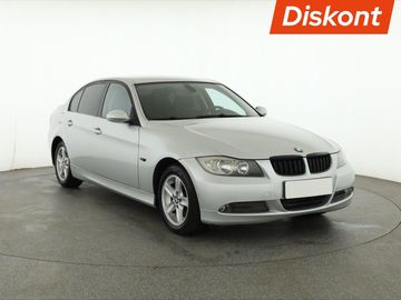 318 i, Automatická klima