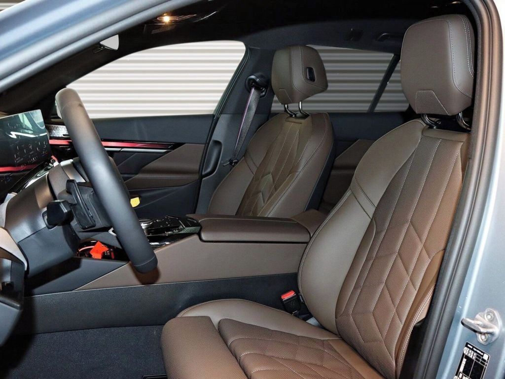 BMW Řada 5, 530 e xDrive*Kamera*Navi*Led* - fotka 6