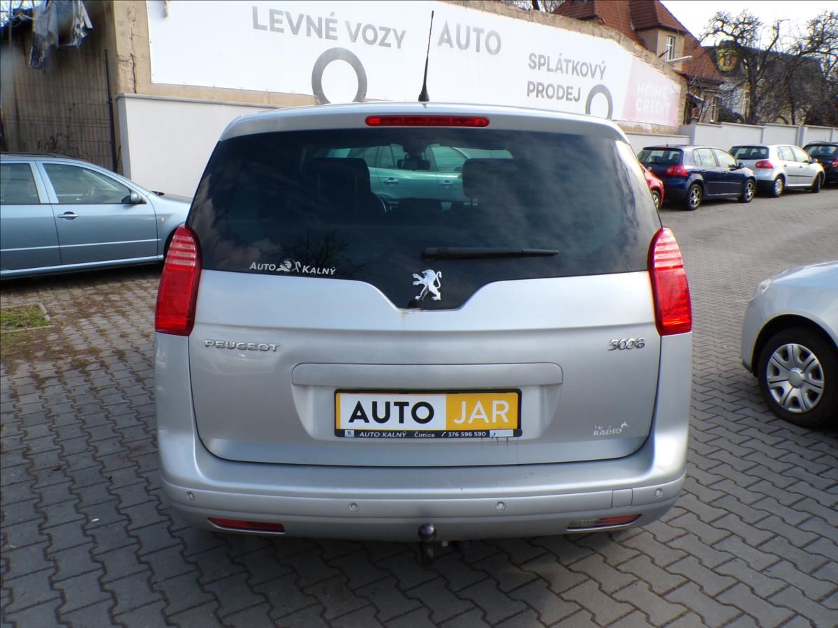 Peugeot 5008, 1,6 HDi  7.MÍST,TAŽ.ZAŘ. - fotka 5