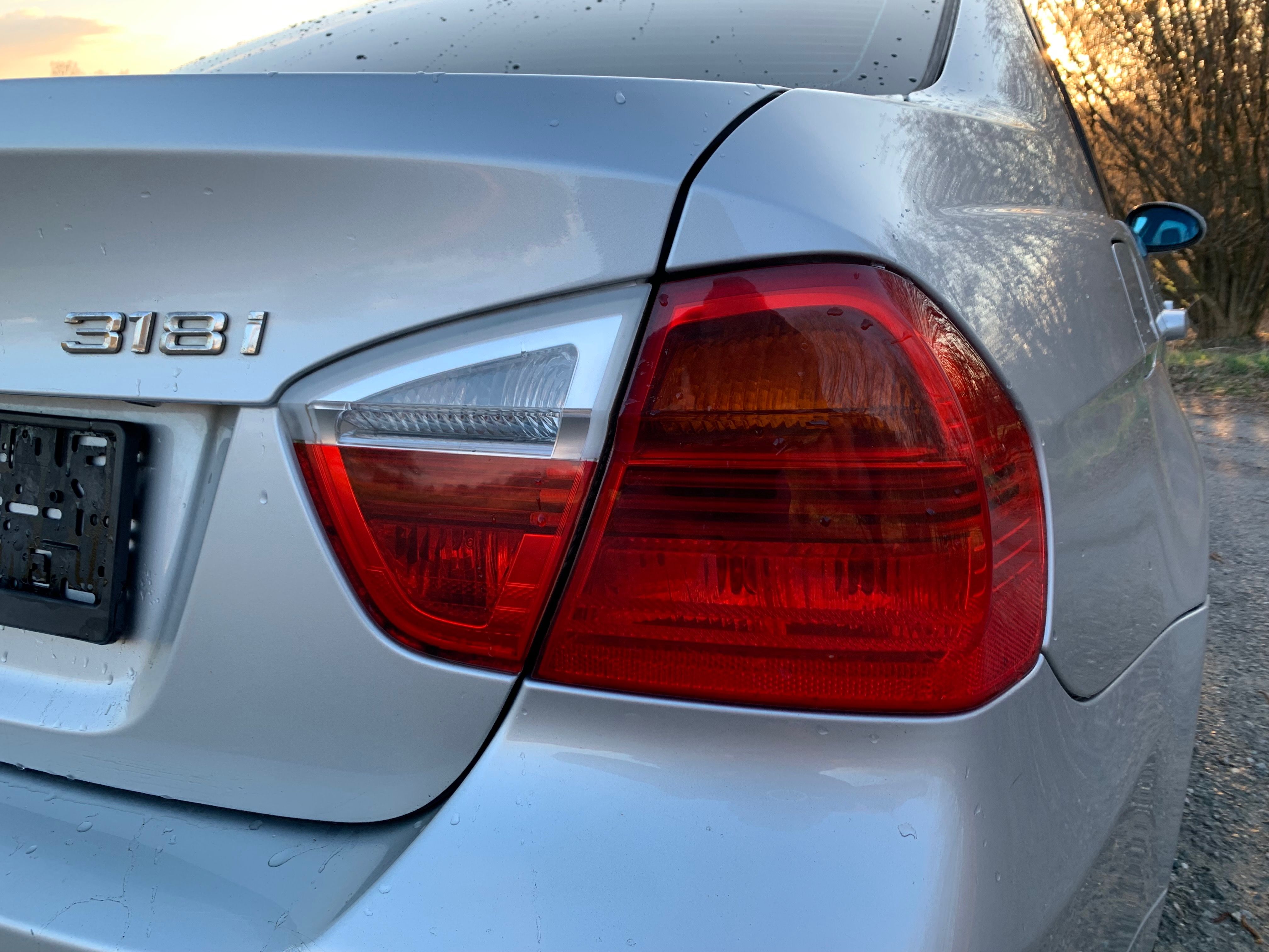 BMW Řada 3, 318i e90 - fotka 6