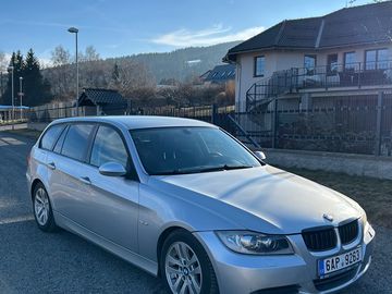 320i E91