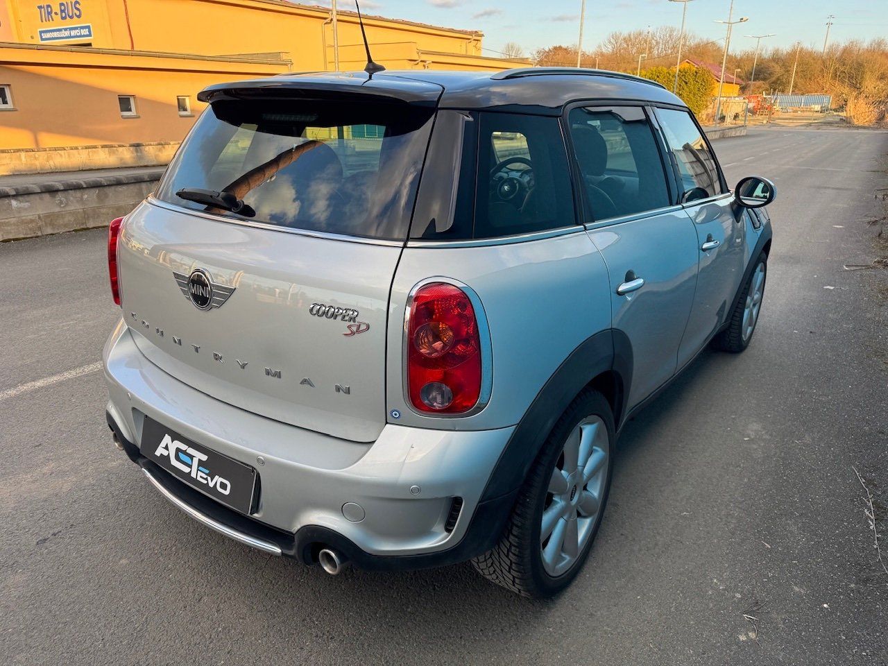Mini Cooper, 2.0 D 105kW ALL4 AUT - fotka 5