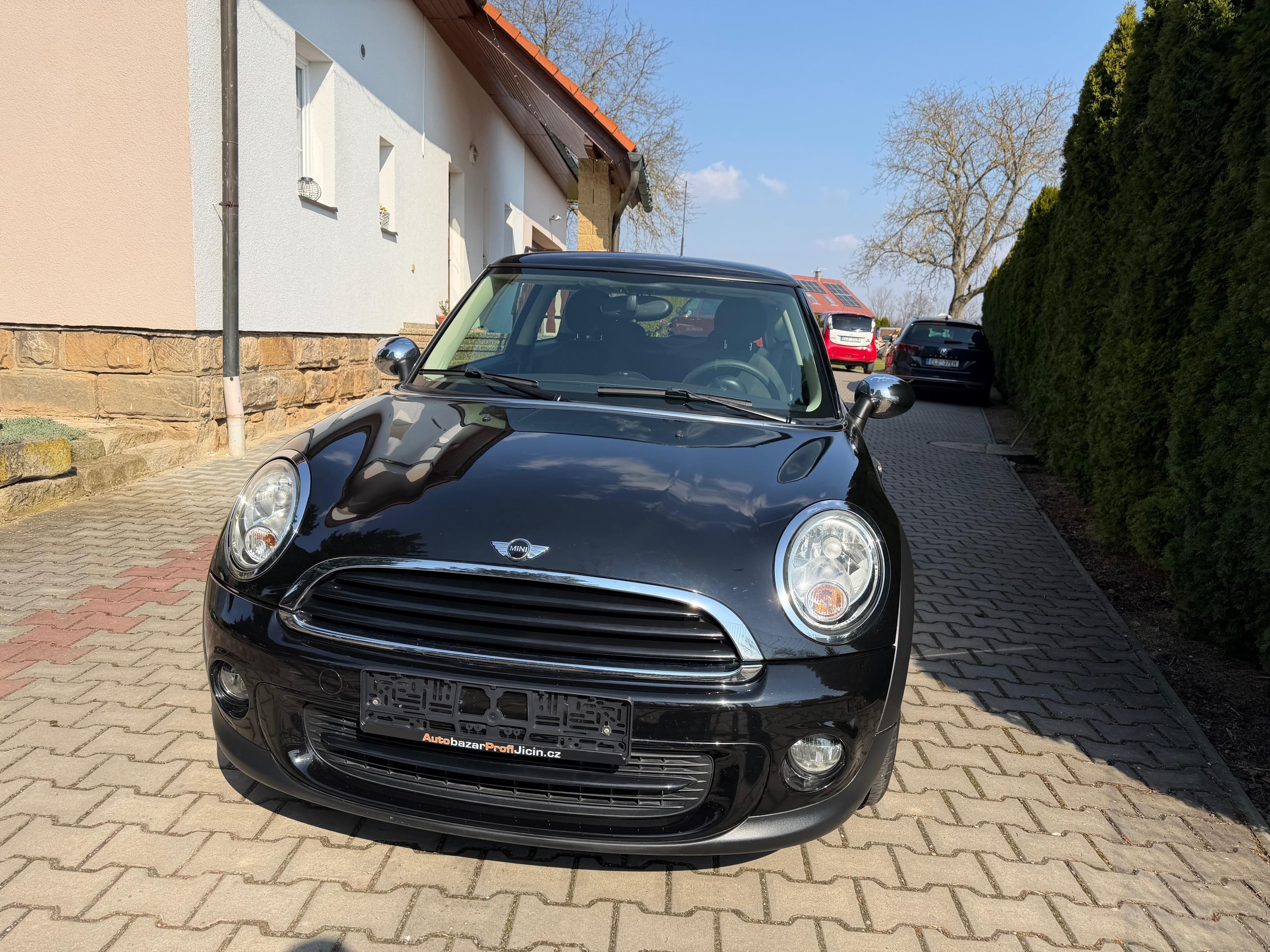 Mini One, 1,6i 1 Majitel pravidl.servis - fotka 3