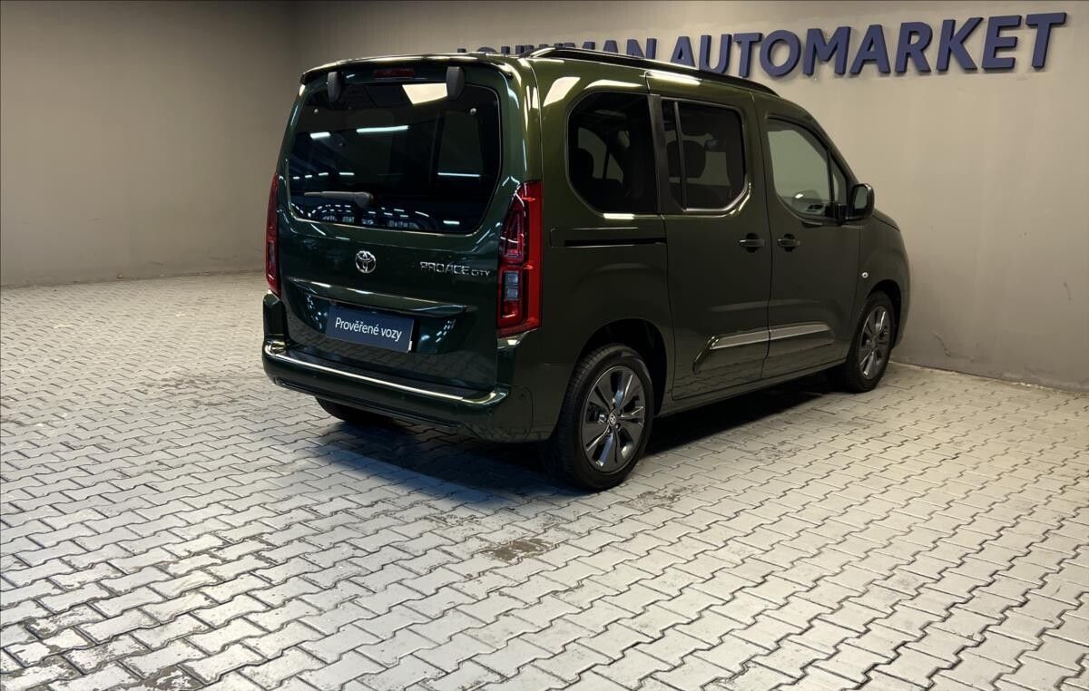 Toyota Proace City Verso, 1,5 D 8AT VIP L1 - fotka 2