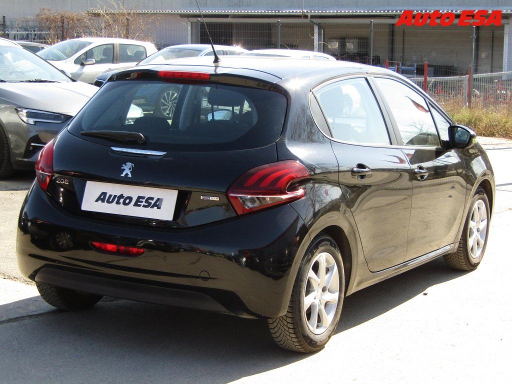 Peugeot 208, 1.2 PT,Active,park.aisist - fotka 4