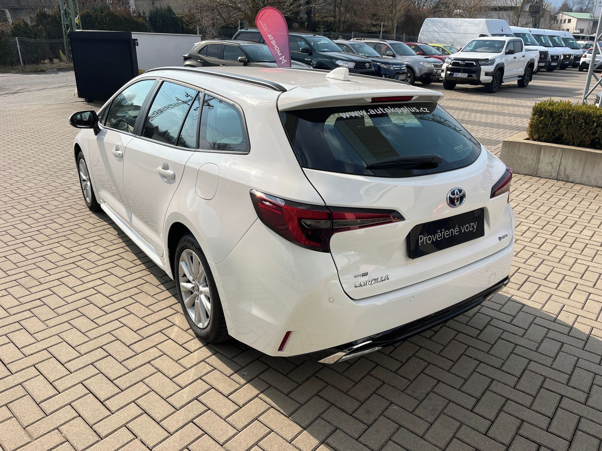 Toyota Corolla, 1.8 Hybrid Comfort Tech TS - fotka 4