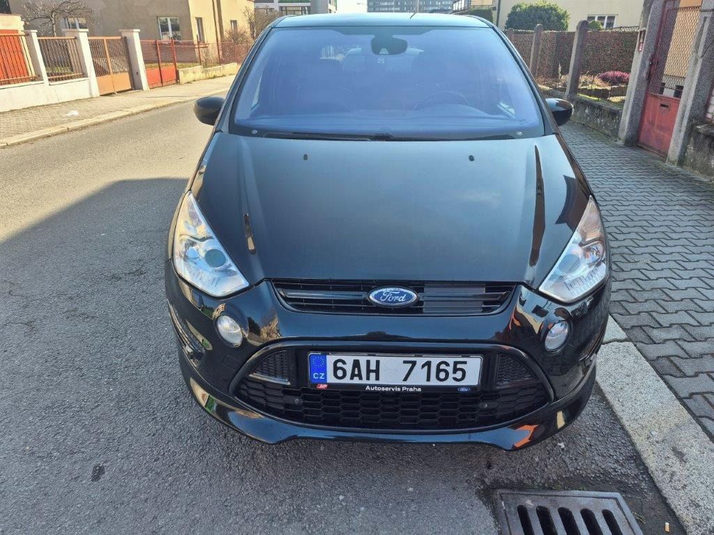 Ford S-MAX, 2,0 TDI / 120 kW Titanium - fotka 2