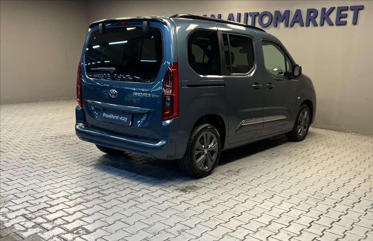 Toyota Proace City Verso, 1,5 D 8AT VIP L1 - fotka 2
