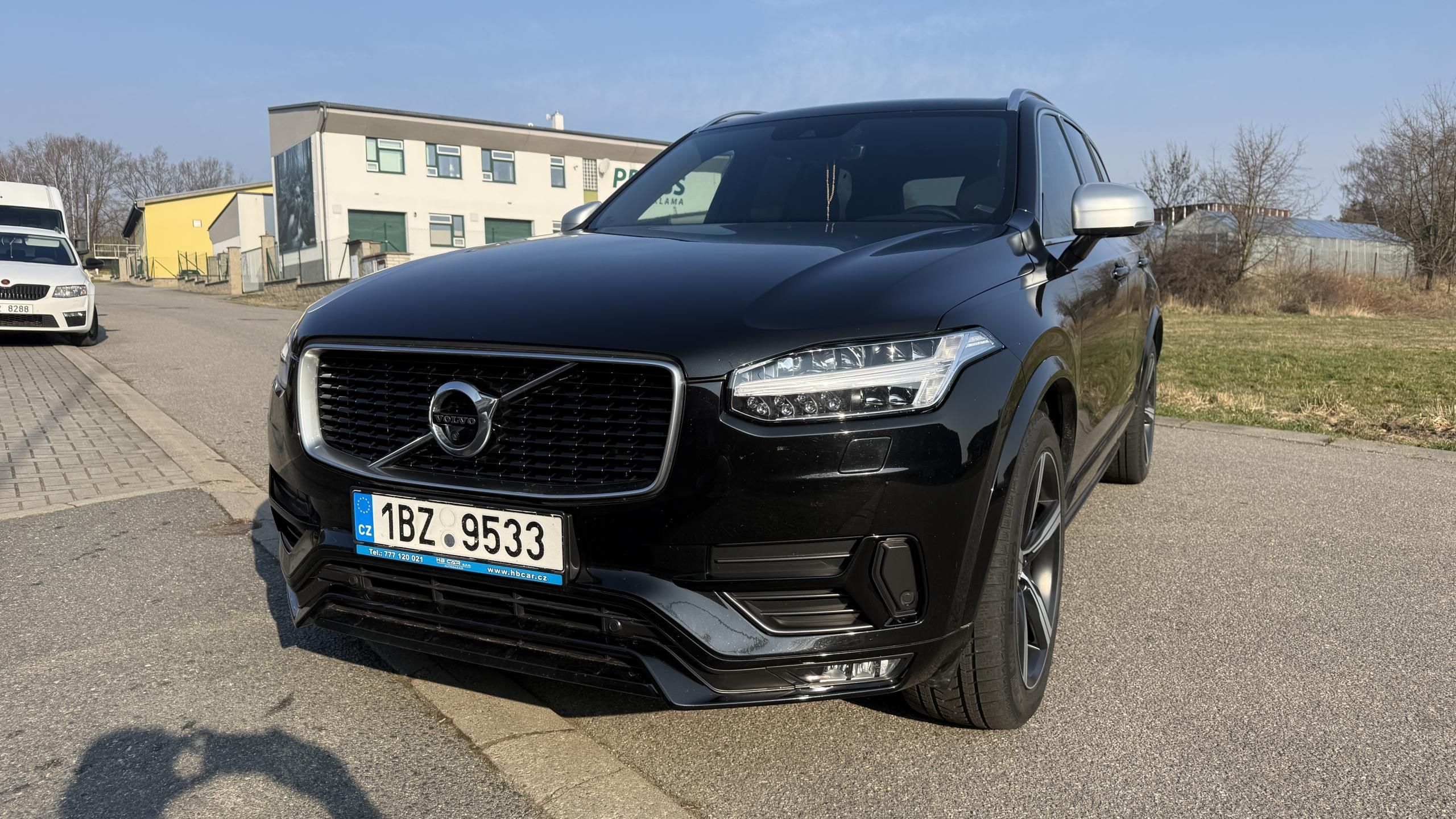 Volvo XC90, D5 R-DESIGN SERVIS VOLVO - fotka 2
