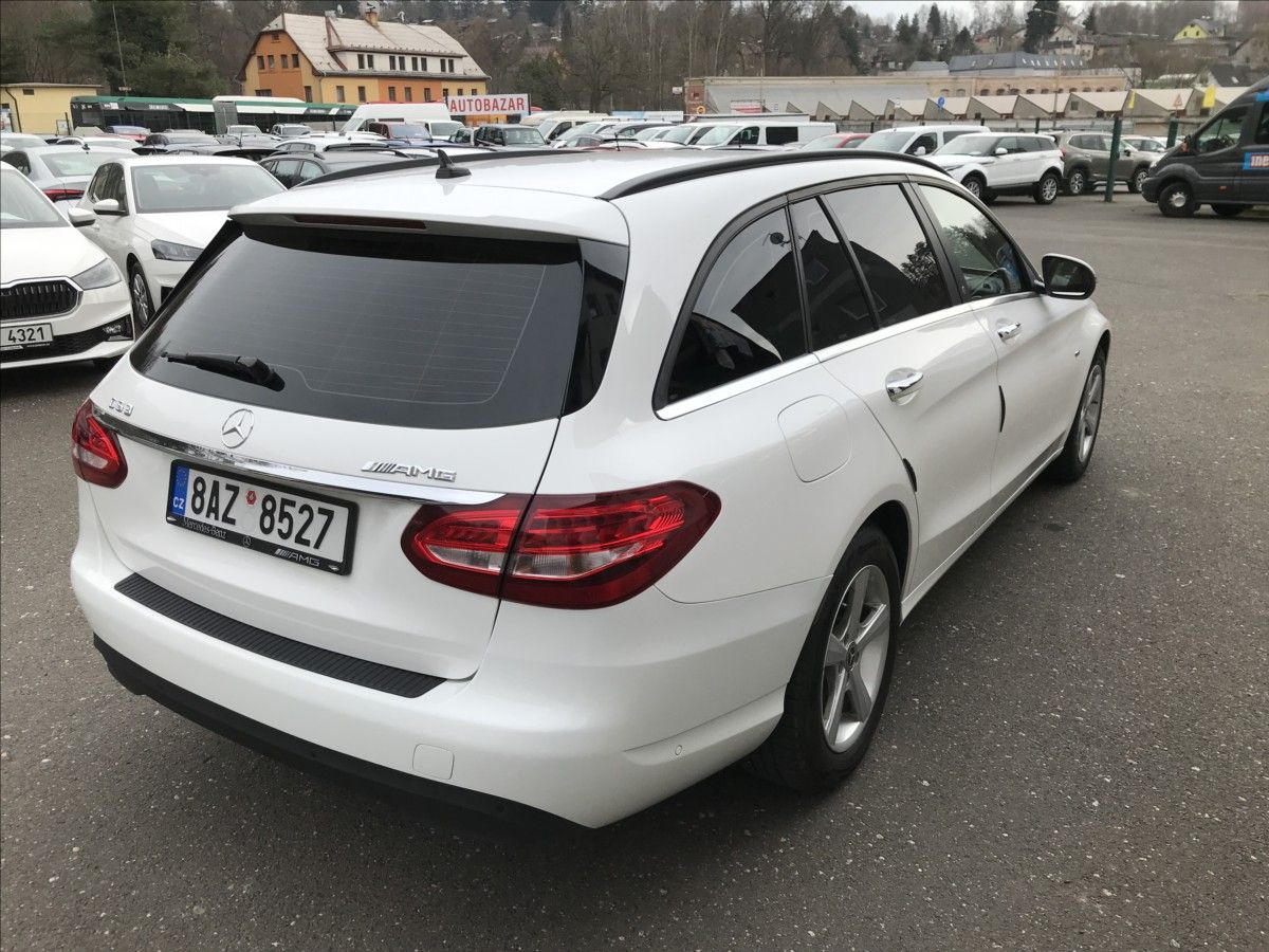 Mercedes-Benz Třídy C, 1,6 CDi 100kW Combi - fotka 5