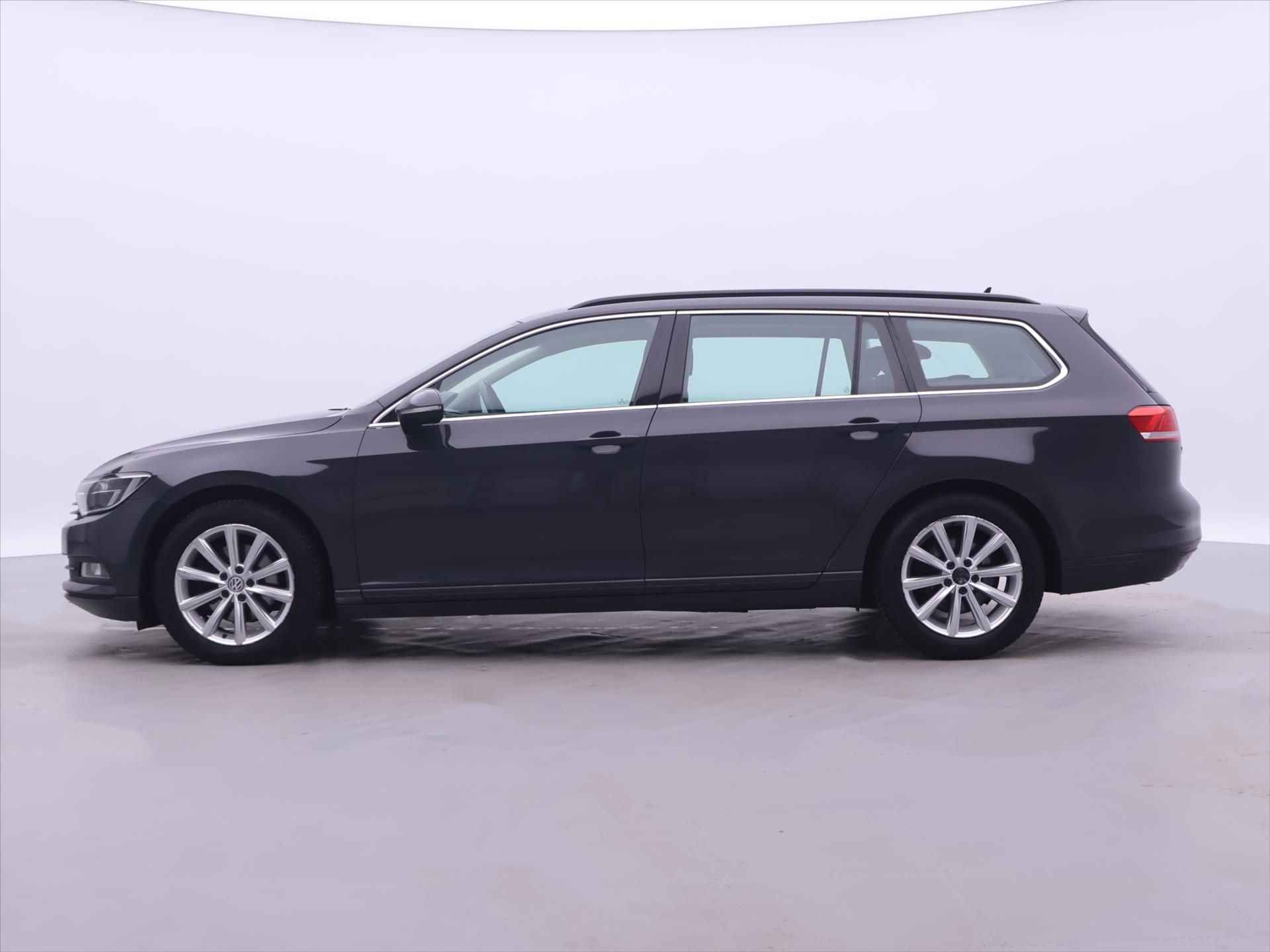 Volkswagen Passat, 2,0 TDI 110kW DSG Comfort Navi - fotka 4