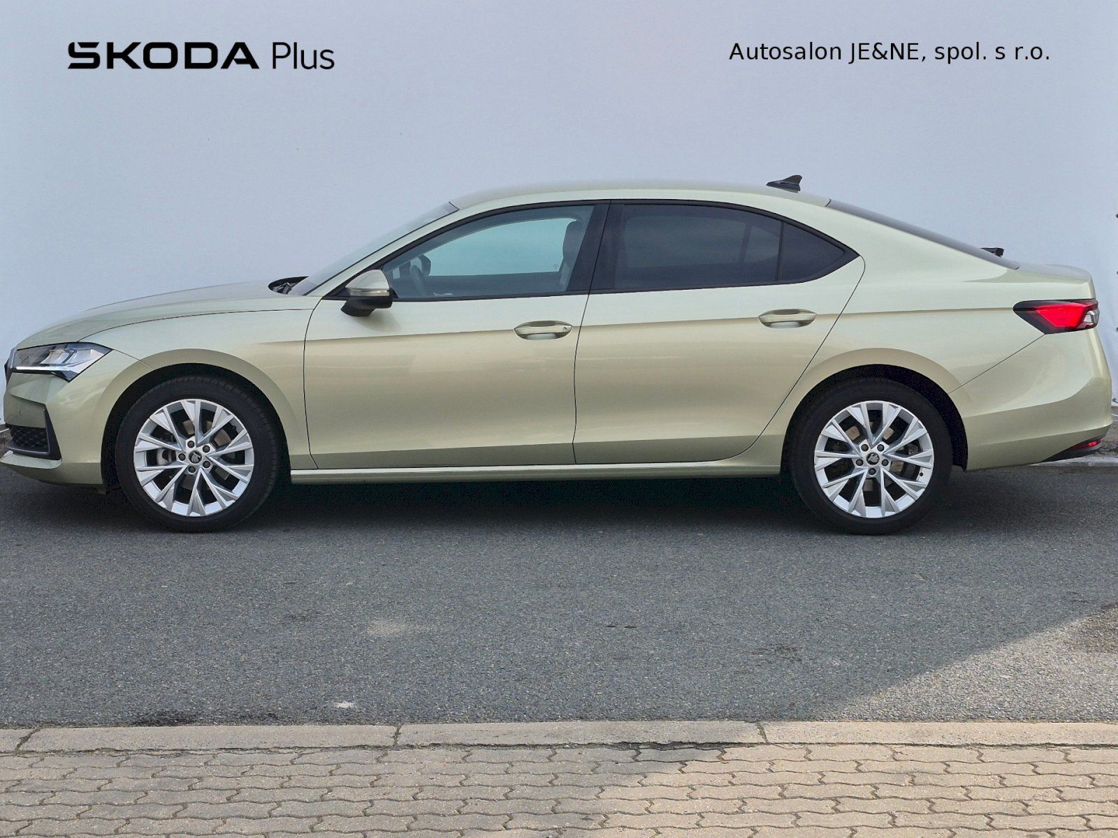 Škoda Superb, Selection 2.0 TDI 110kW DSG - fotka 3