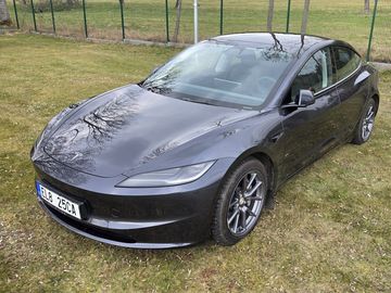 TESLA MODEL 3 HIGHLAND LR