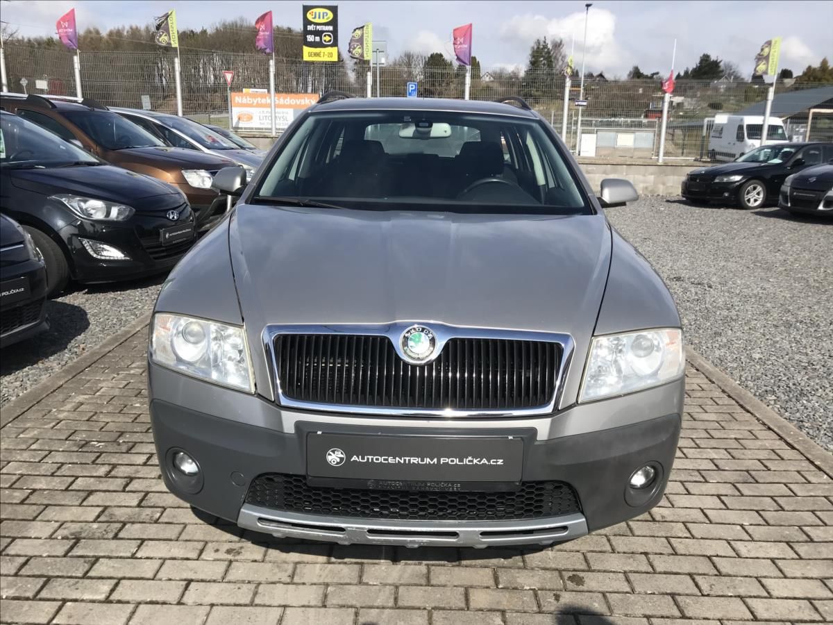 Škoda Octavia, 2,0   Scout 4x4 - fotka 3