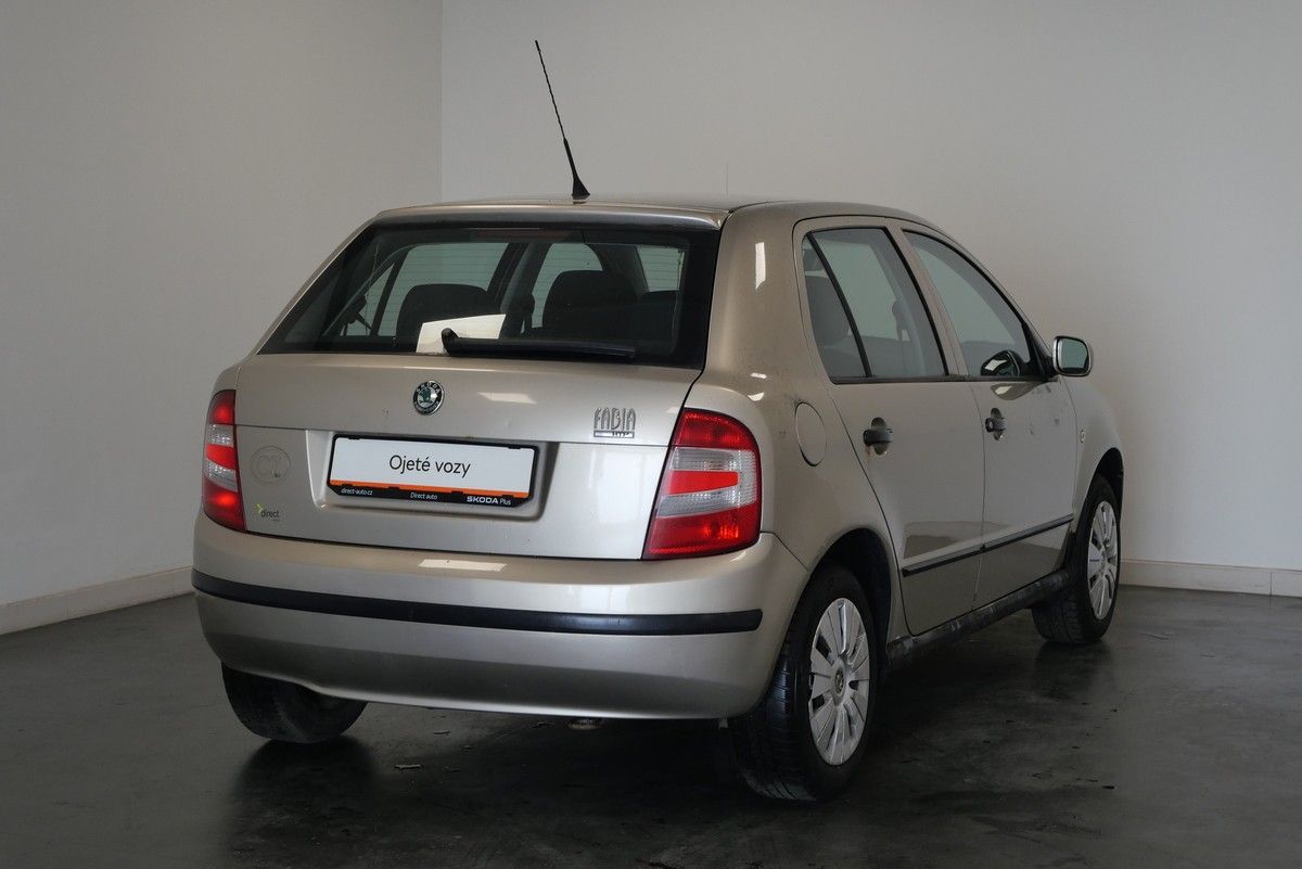 Škoda Fabia, 1.2 HTP 40 kW Ambiente - fotka 2