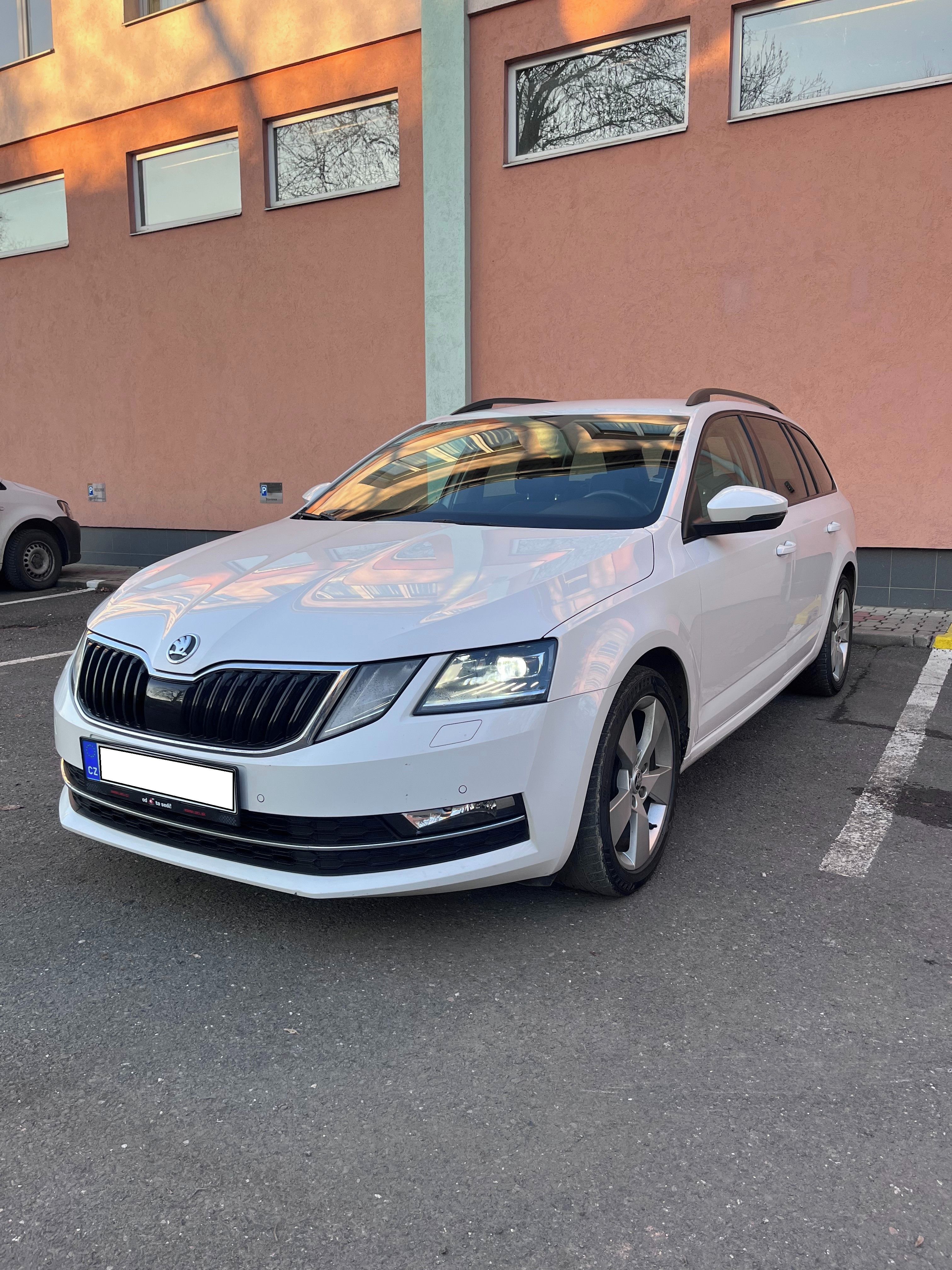 Škoda Octavia, 1.5 TSI G-TEC 96kW DSG DPH - fotka 2