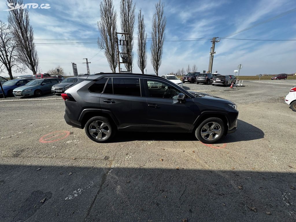 Toyota Rav4, fotka 3
