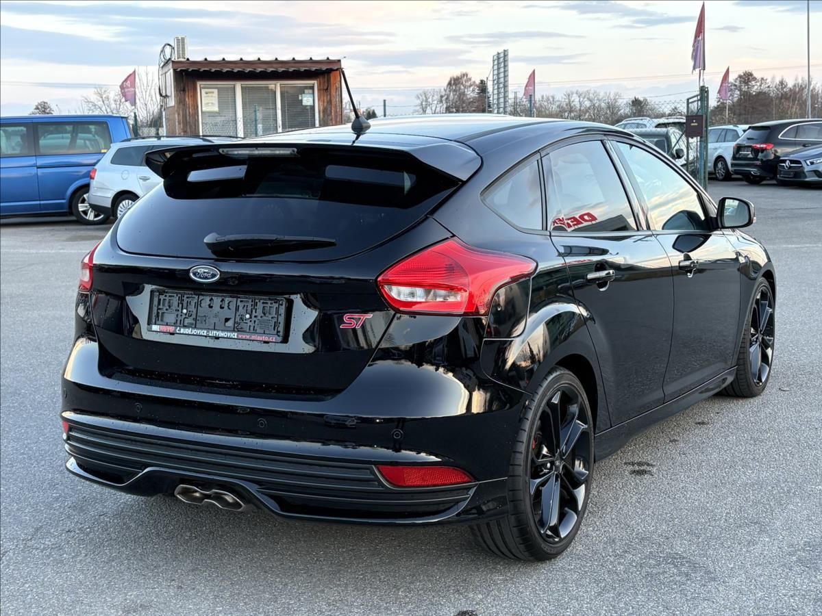 Ford Focus, 2,0 TDCi 136kW ST,AT,Xen,Šíbr - fotka 2