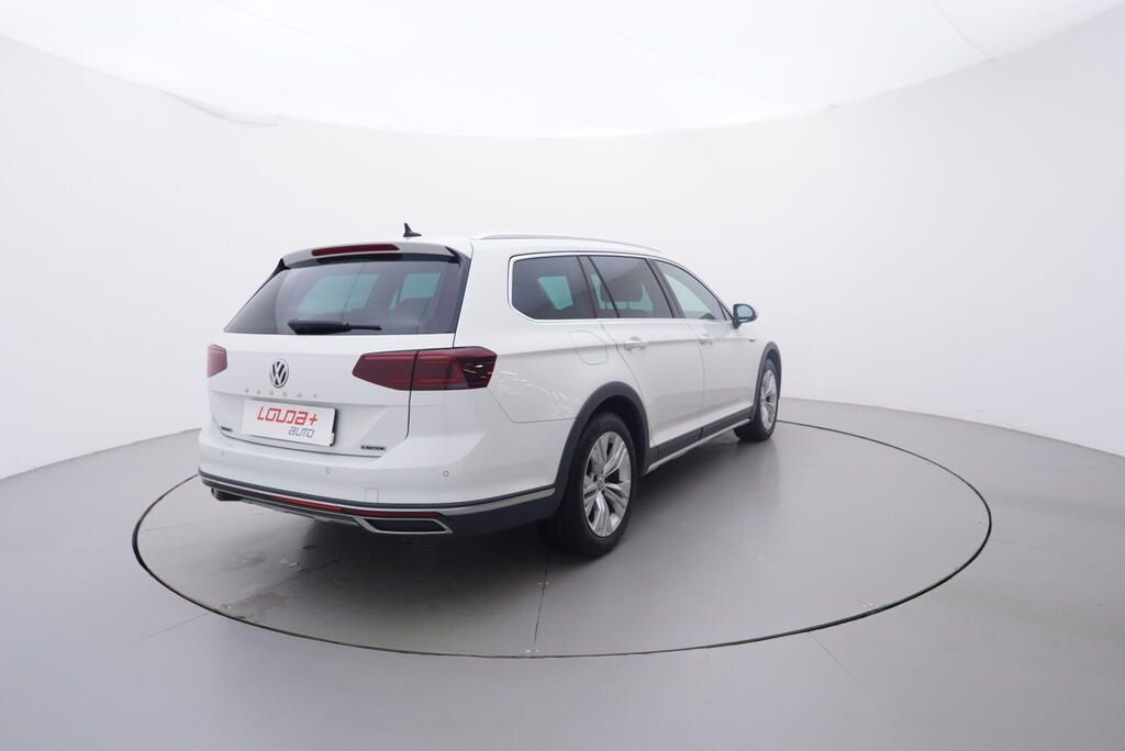 Volkswagen Passat, 2.0 TSI 200 kW - fotka 5