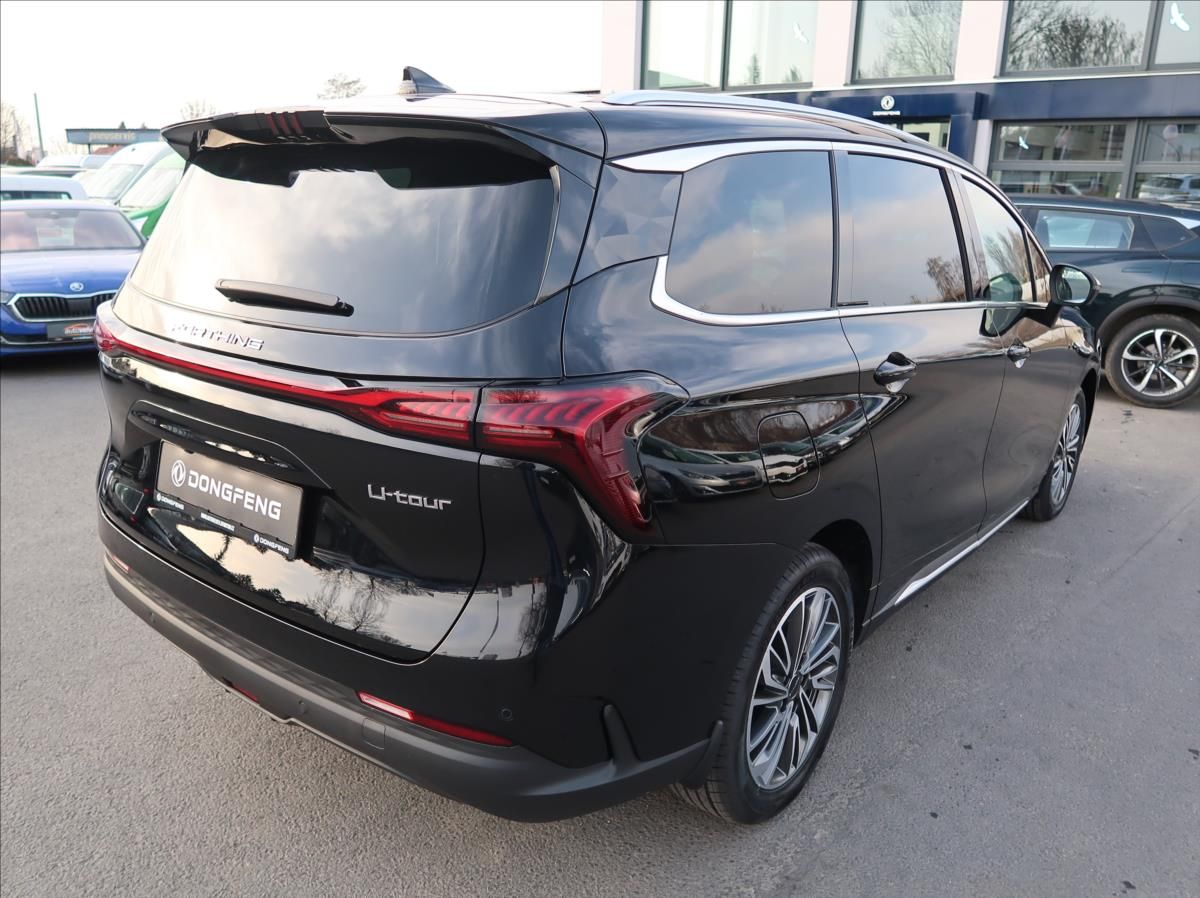Dongfeng U-Tour, 1,5 T 130 kW ExclusiveFR 7míst - fotka 3
