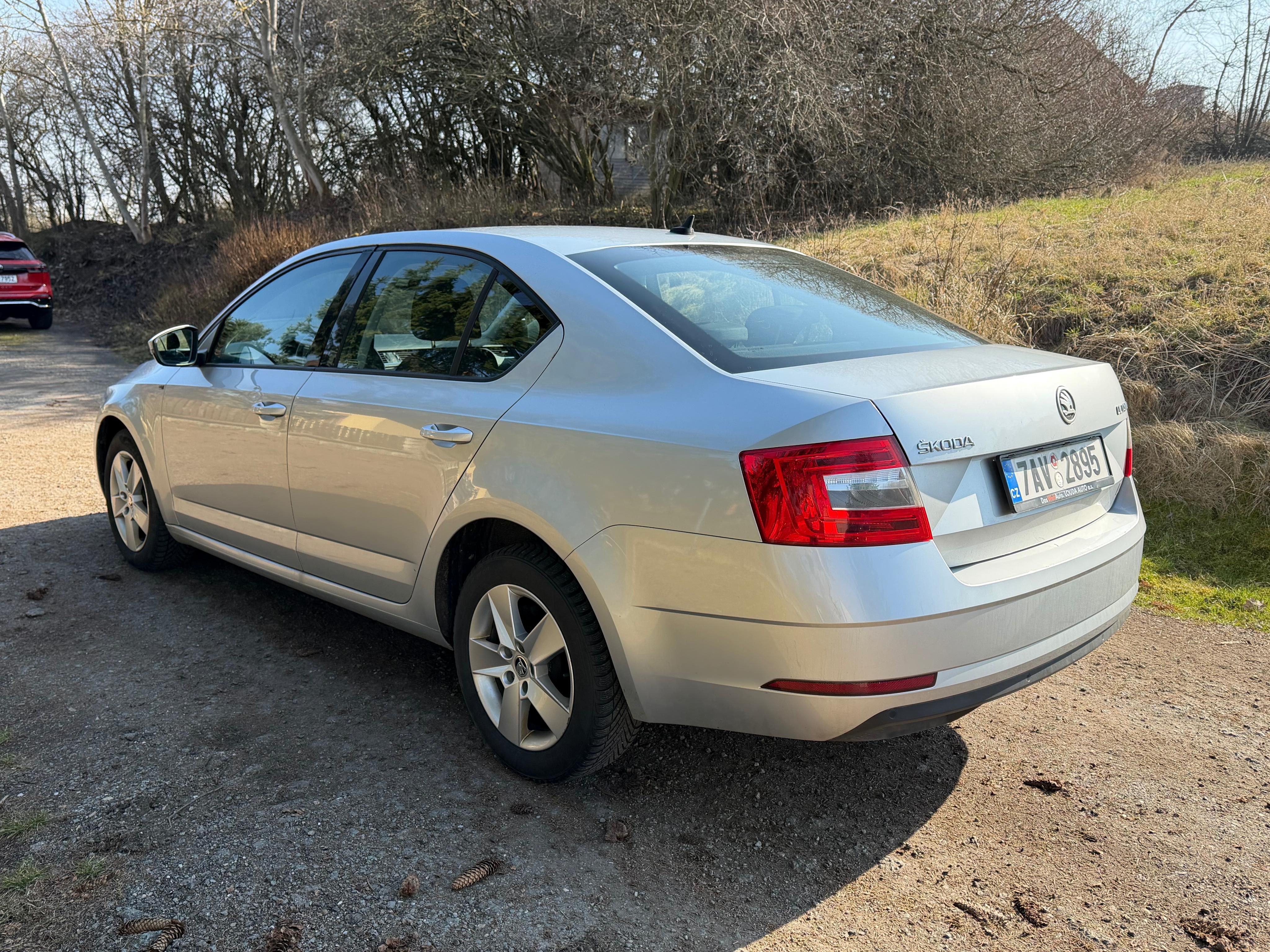 Škoda Octavia, 1,6TDI 85kw ,r.v 2019 - fotka 5