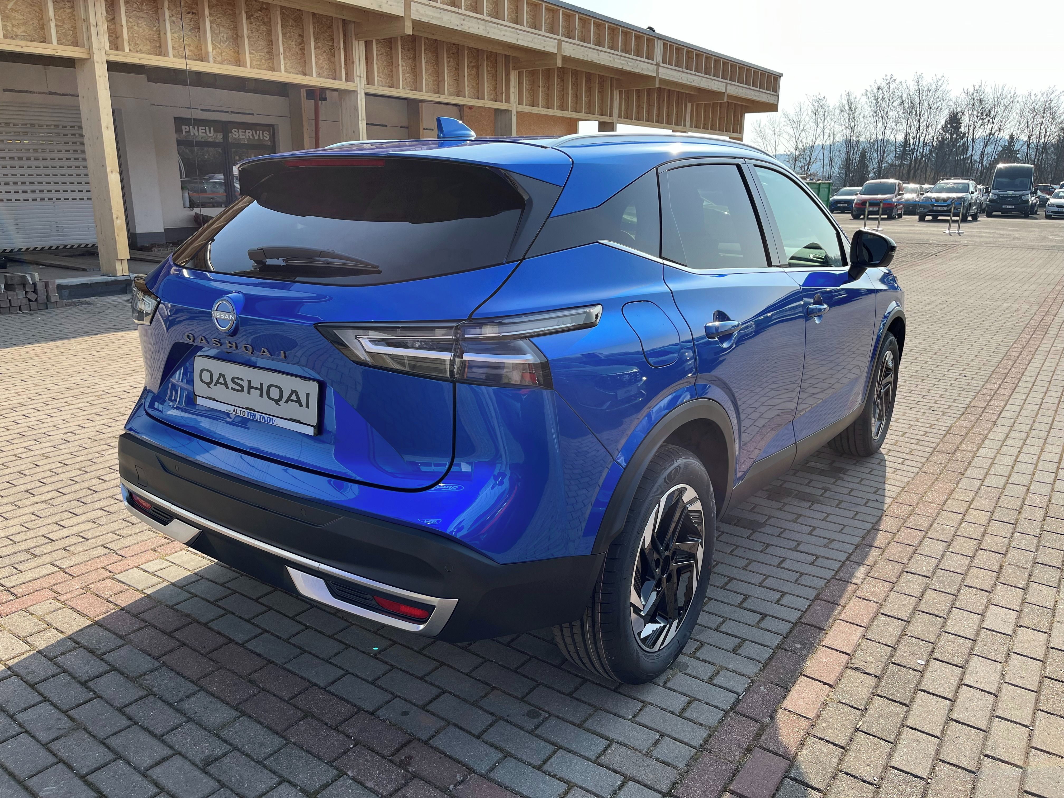 Nissan Qashqai, 1.3 DIG-T 103 kW N-Connecta - fotka 5