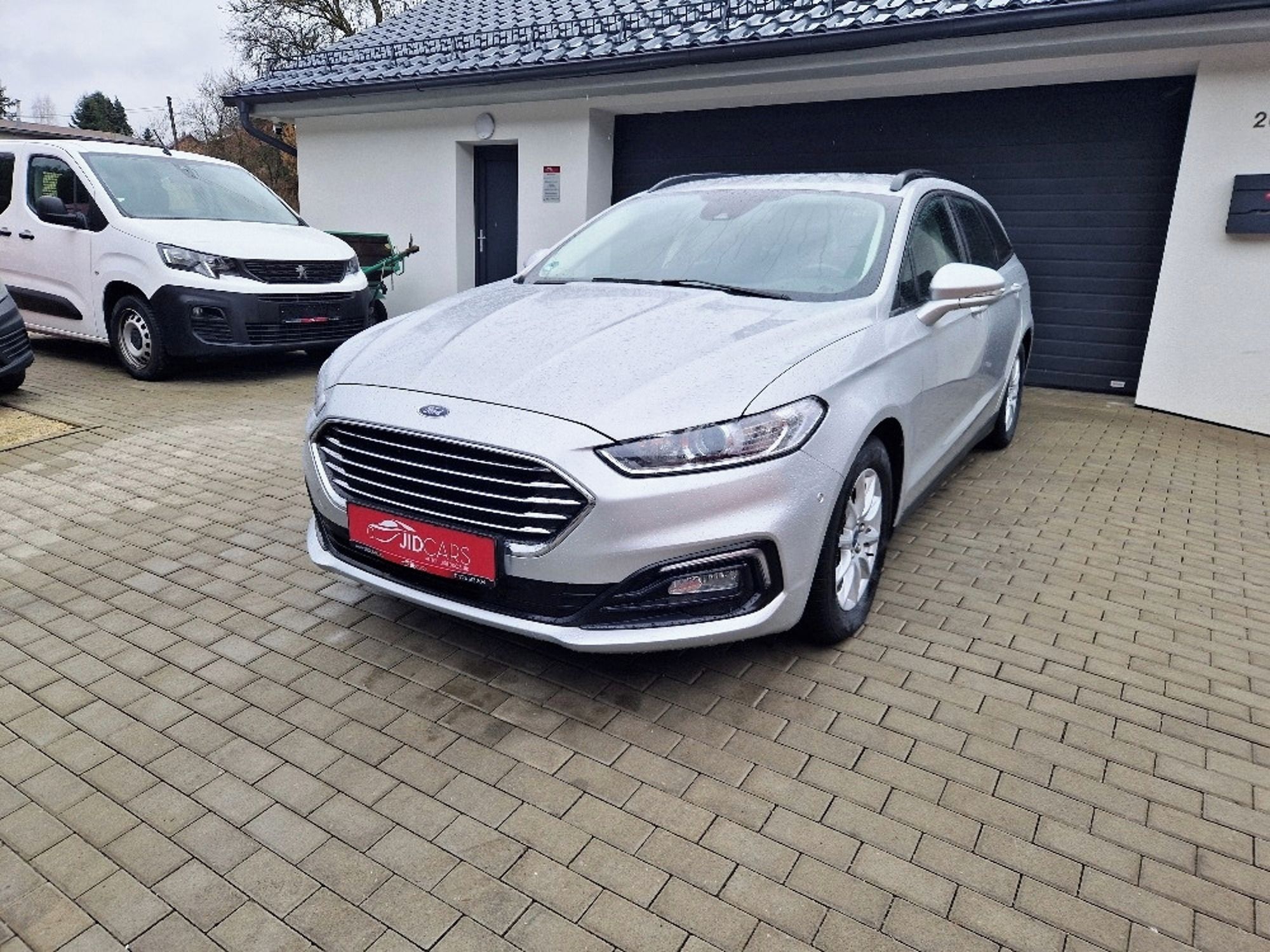 Ford Mondeo, 2.0 TDCi (110 kW), 111 tis.km - fotka 2