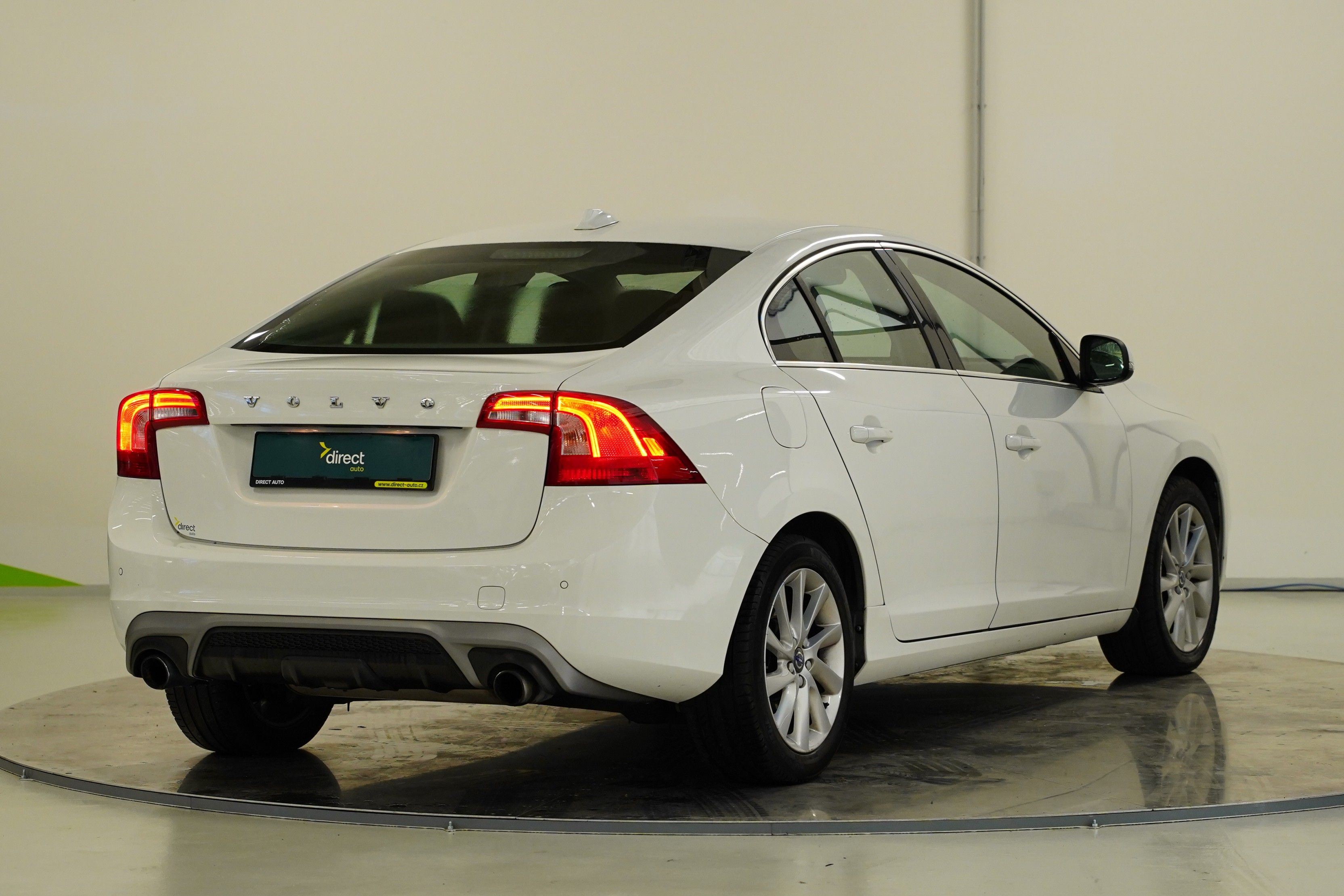 Volvo S60, 2.0 T3 112 kW Momentum - fotka 2