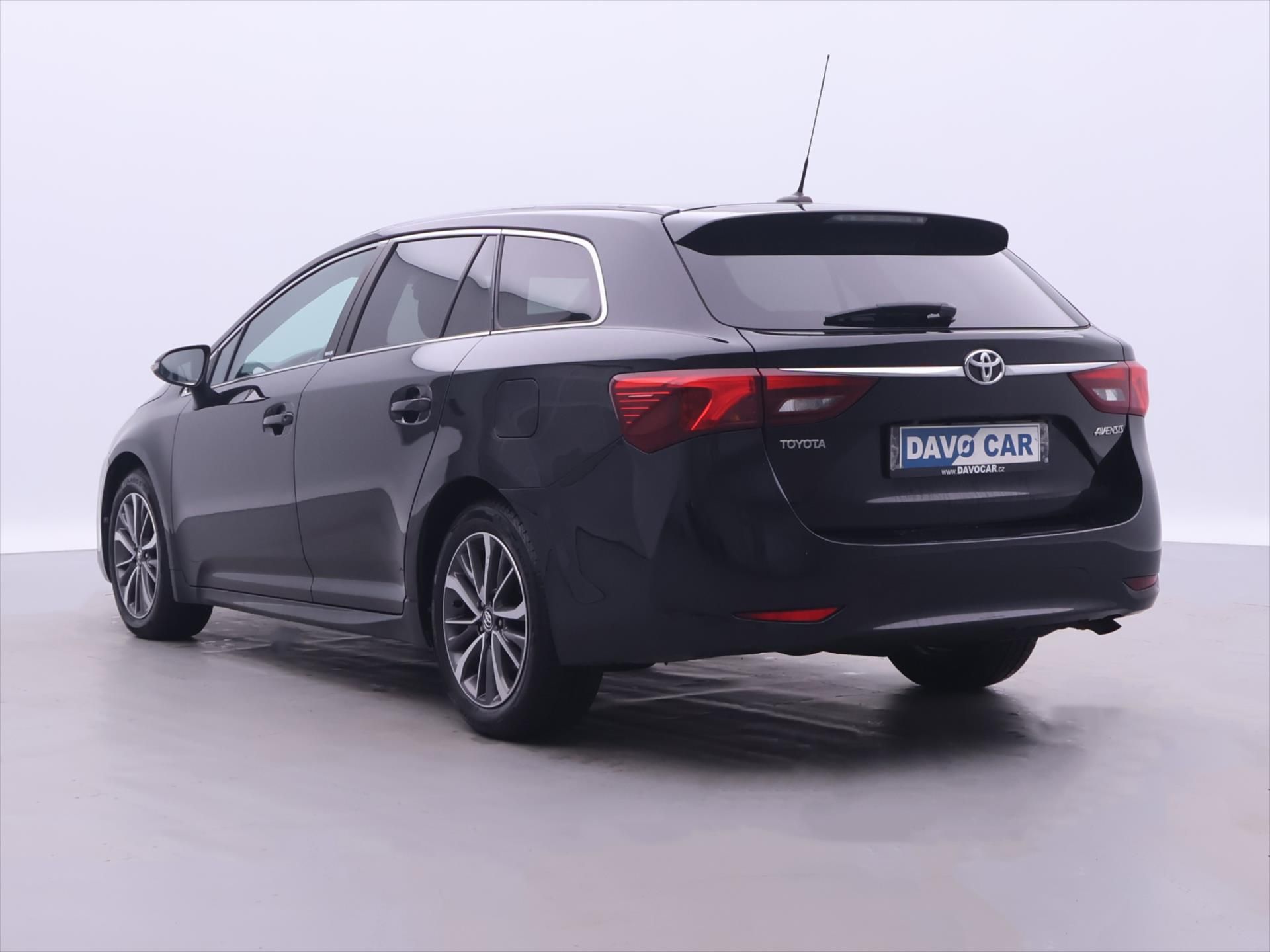 Toyota Avensis, 2,0 D-4D 105kW Navi LED Tempo - fotka 5