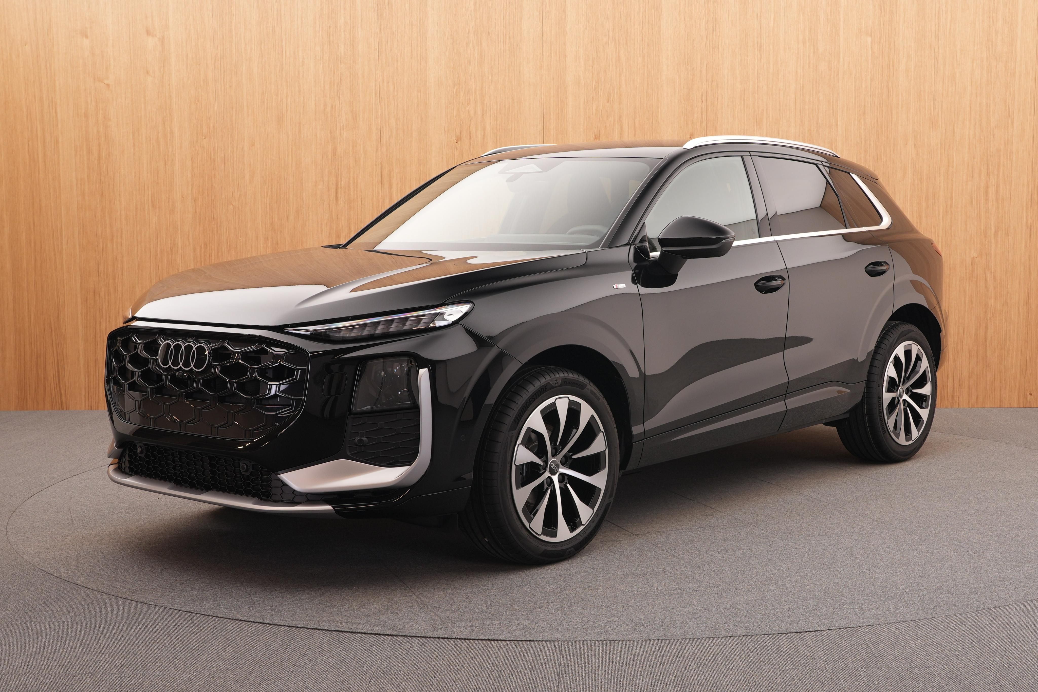 Audi Q3, S line  35 TFSI 110 kW