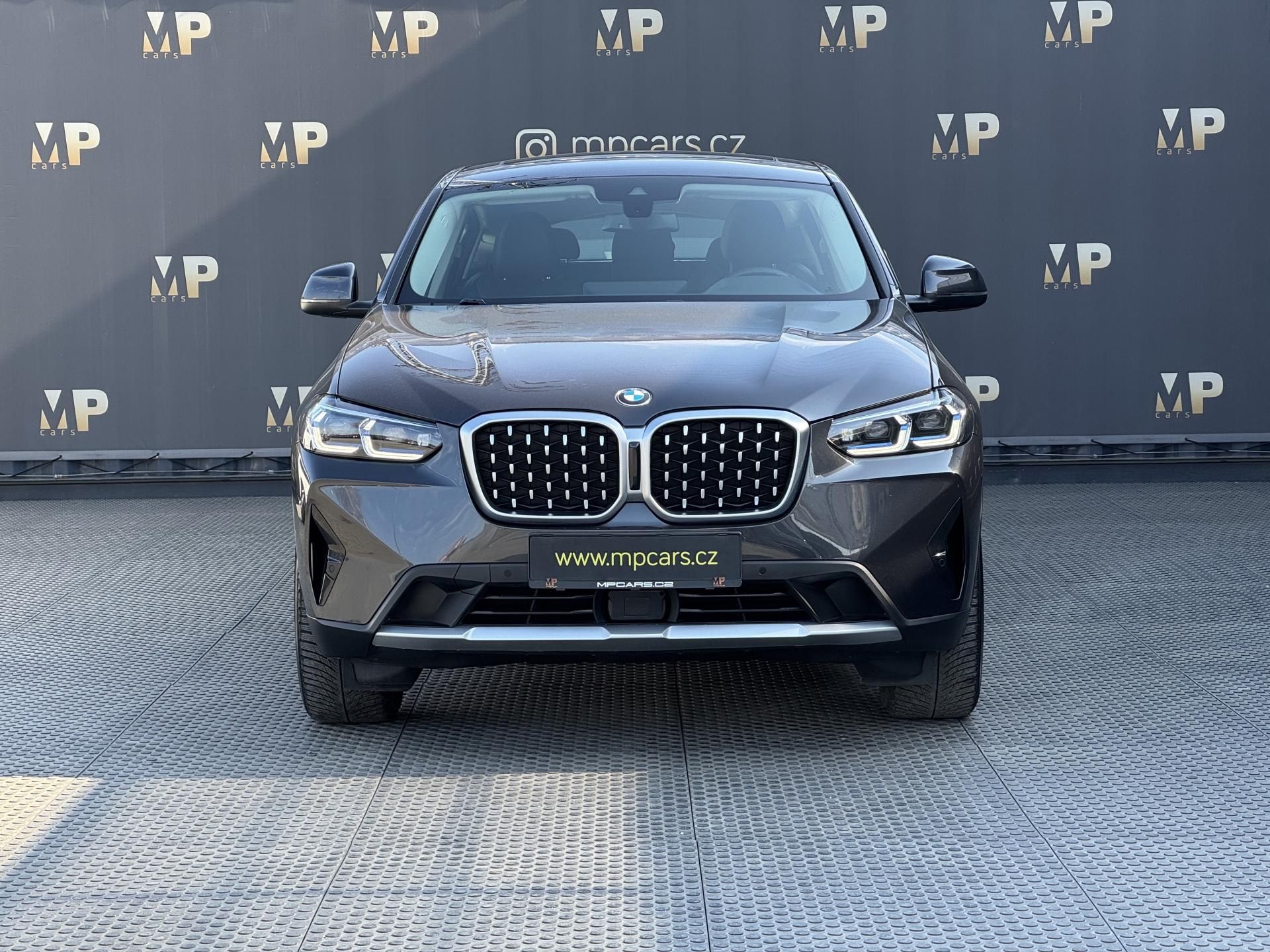 BMW X4, 2.0 xDrive20d, PANO, DPH, WIFI - fotka 2