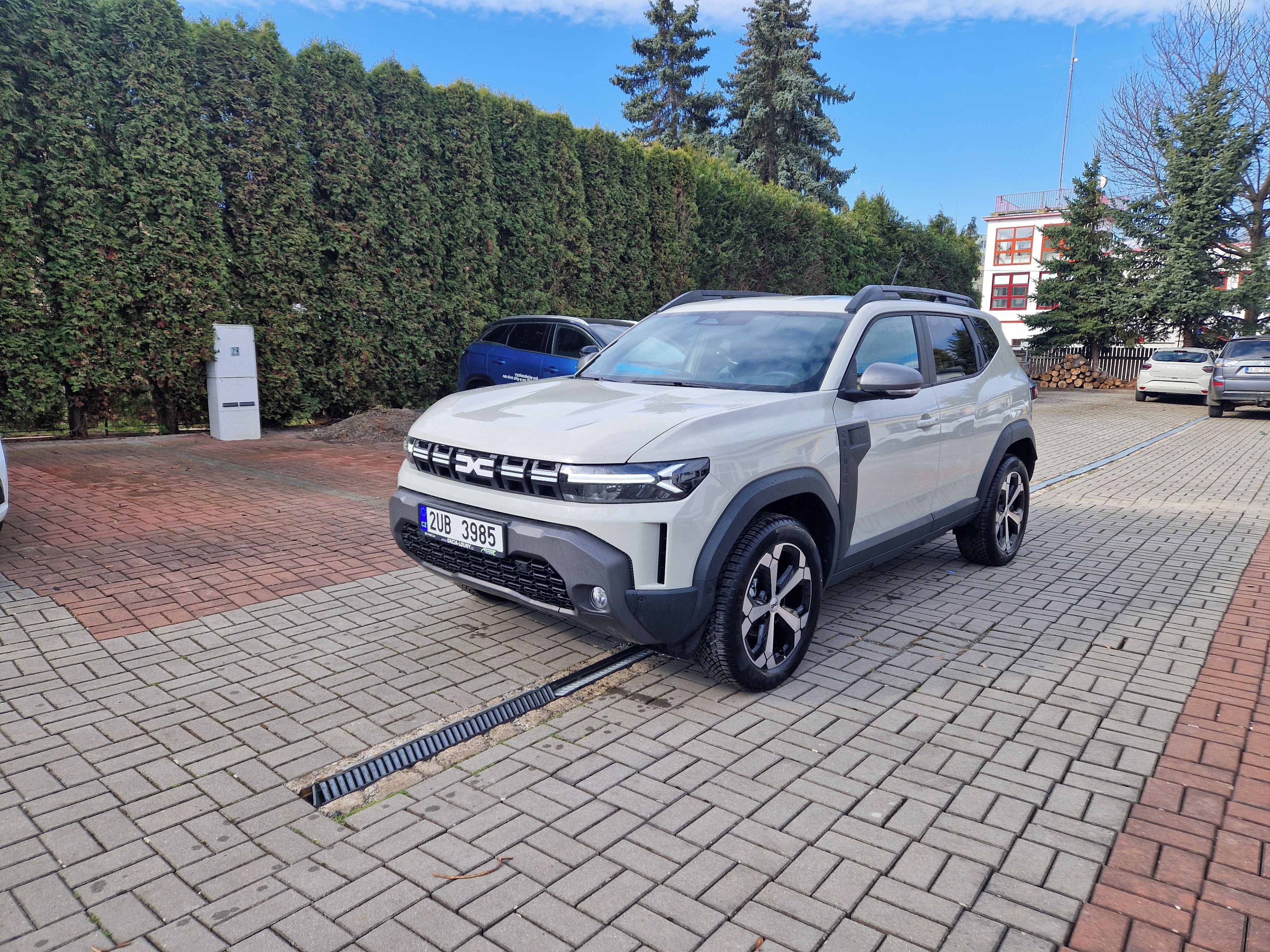 Dacia Duster, journey hybrid-G 150 4x4