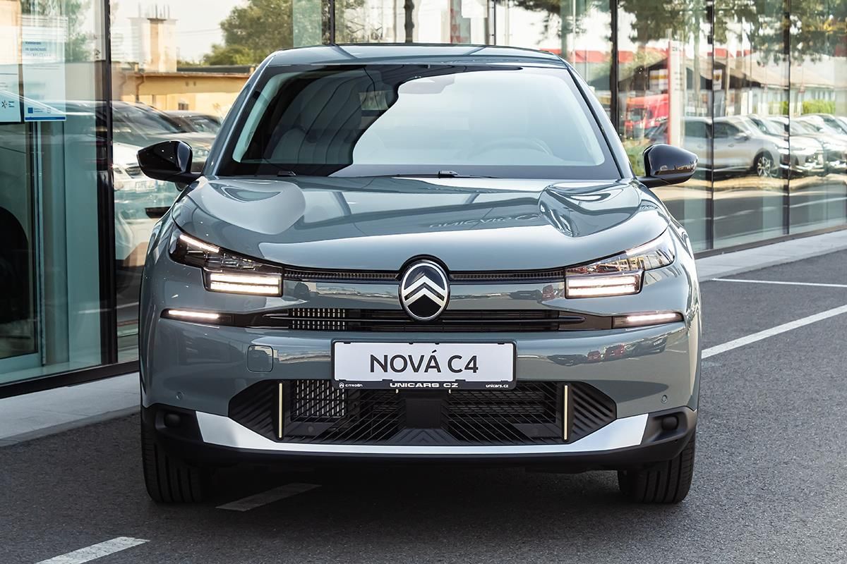 Citroën C4, 1,2 MAX 130k Automat + ZIMA - fotka 2