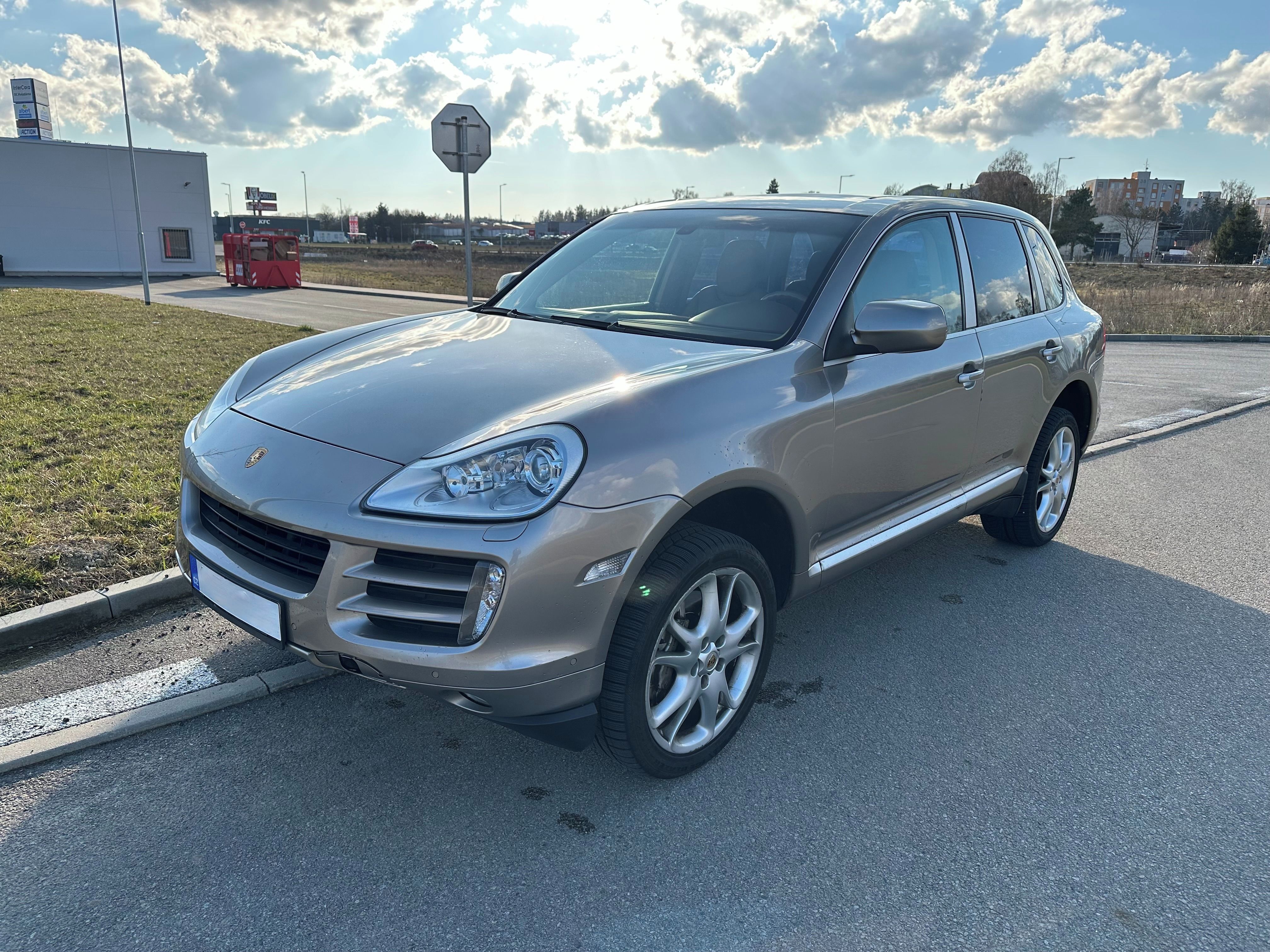 Porsche Cayenne, S 4.8 V8 283kW TOP
