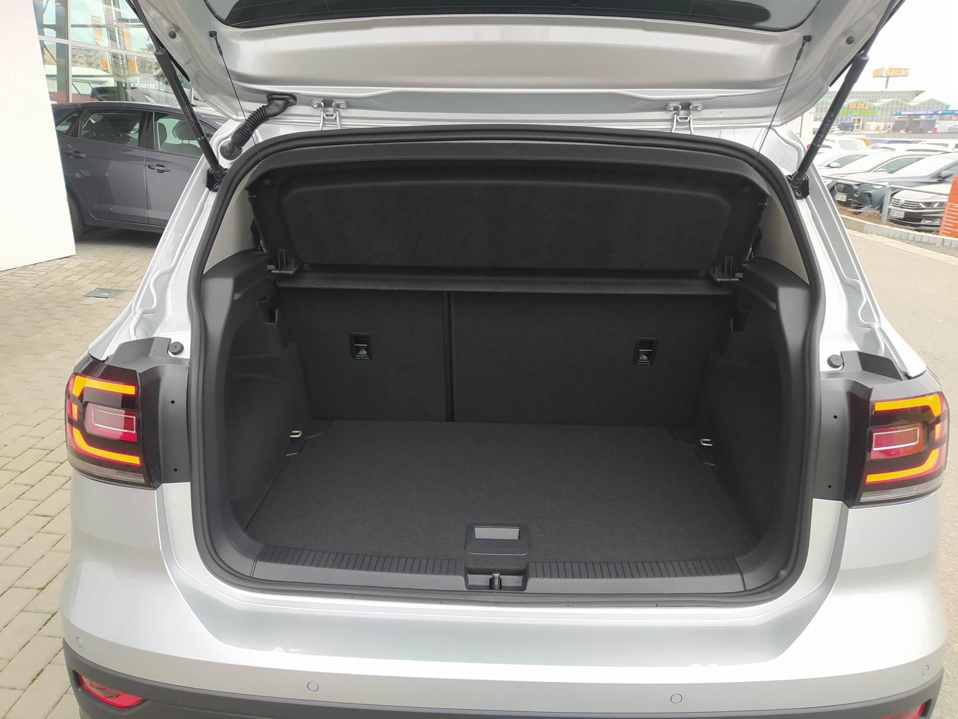 Volkswagen T-Cross, People 1.0 TSI 85 kW - fotka 5