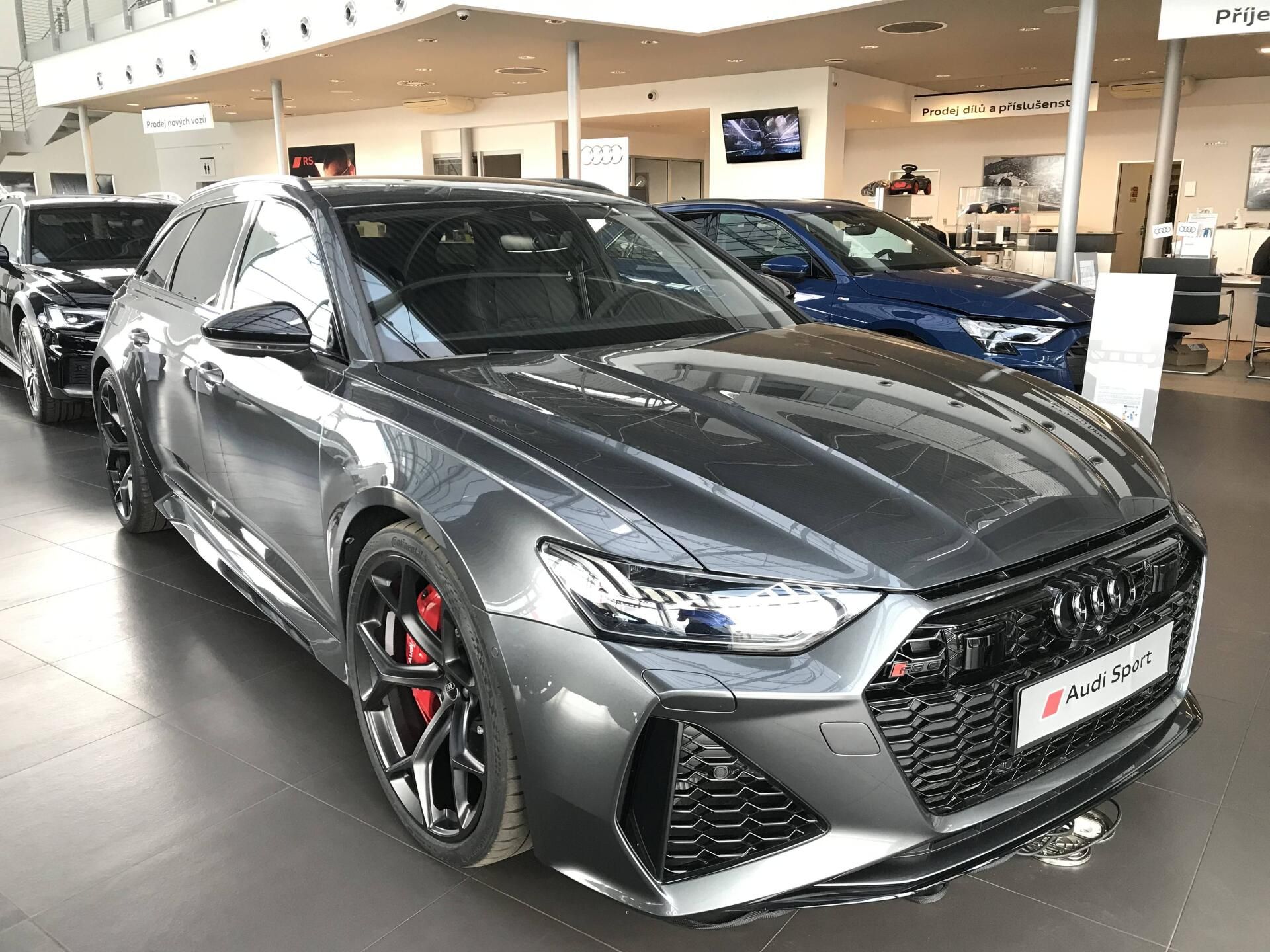 Audi A6 Avant, RS6 perf. Quattro 8TT 4,0 - fotka 2