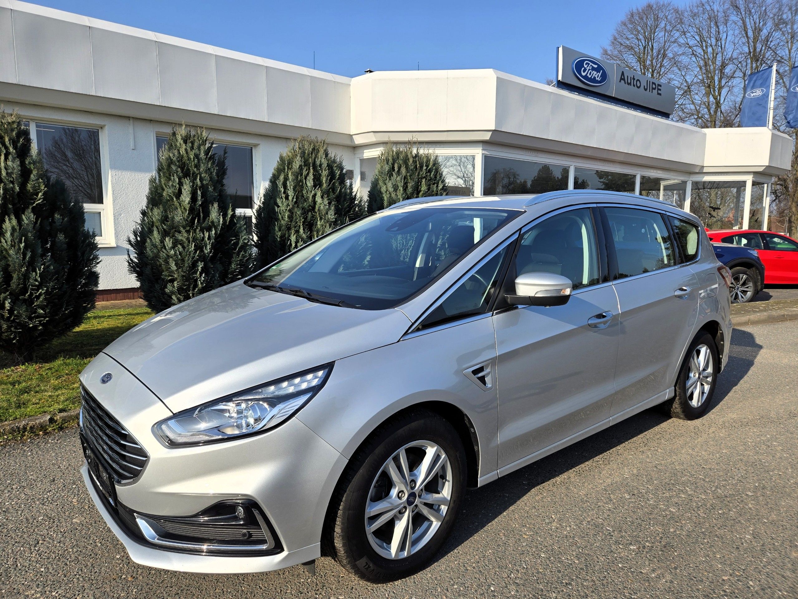 Ford S-MAX, Titanium 2,0 nafta 110kw/150PS - fotka 3
