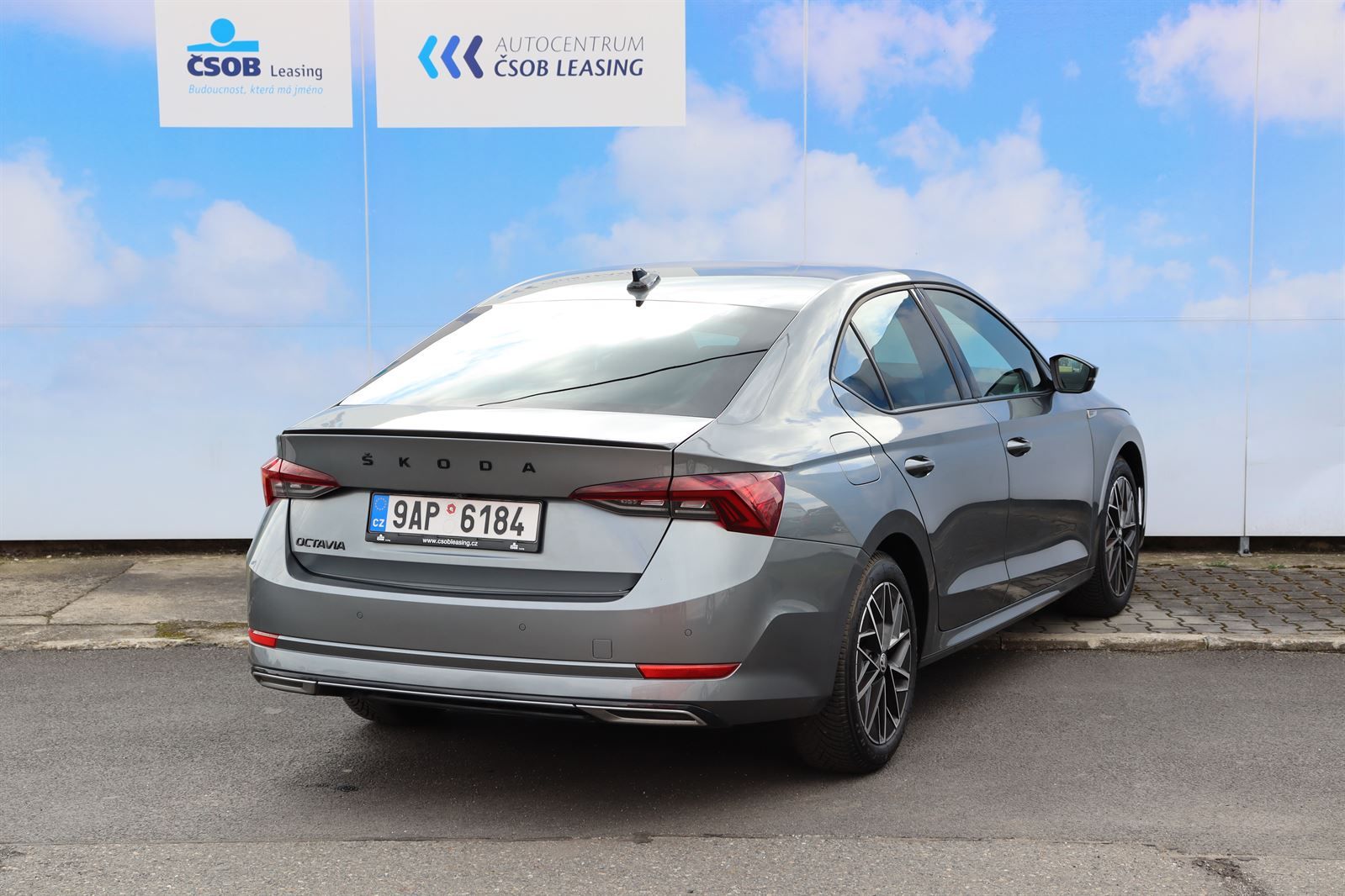 Škoda Octavia, 1.5 TSI Sportline - fotka 2