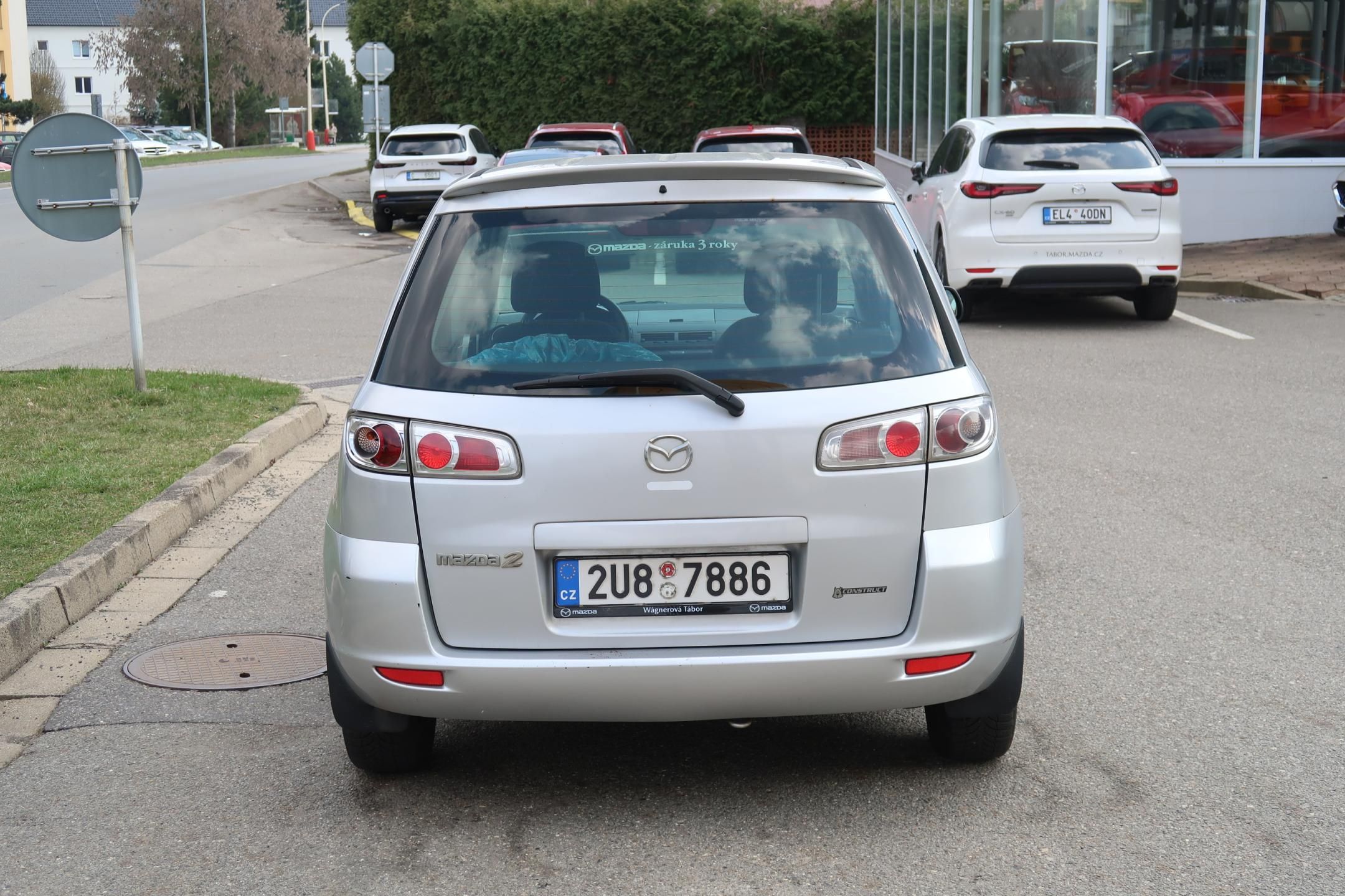 Mazda 2, 1,25i Comfort, 55 kW, ČR - fotka 6