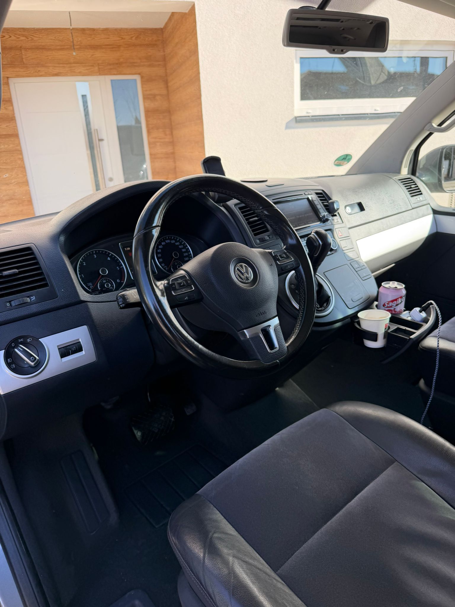 Volkswagen Multivan, 7 míst - fotka 6