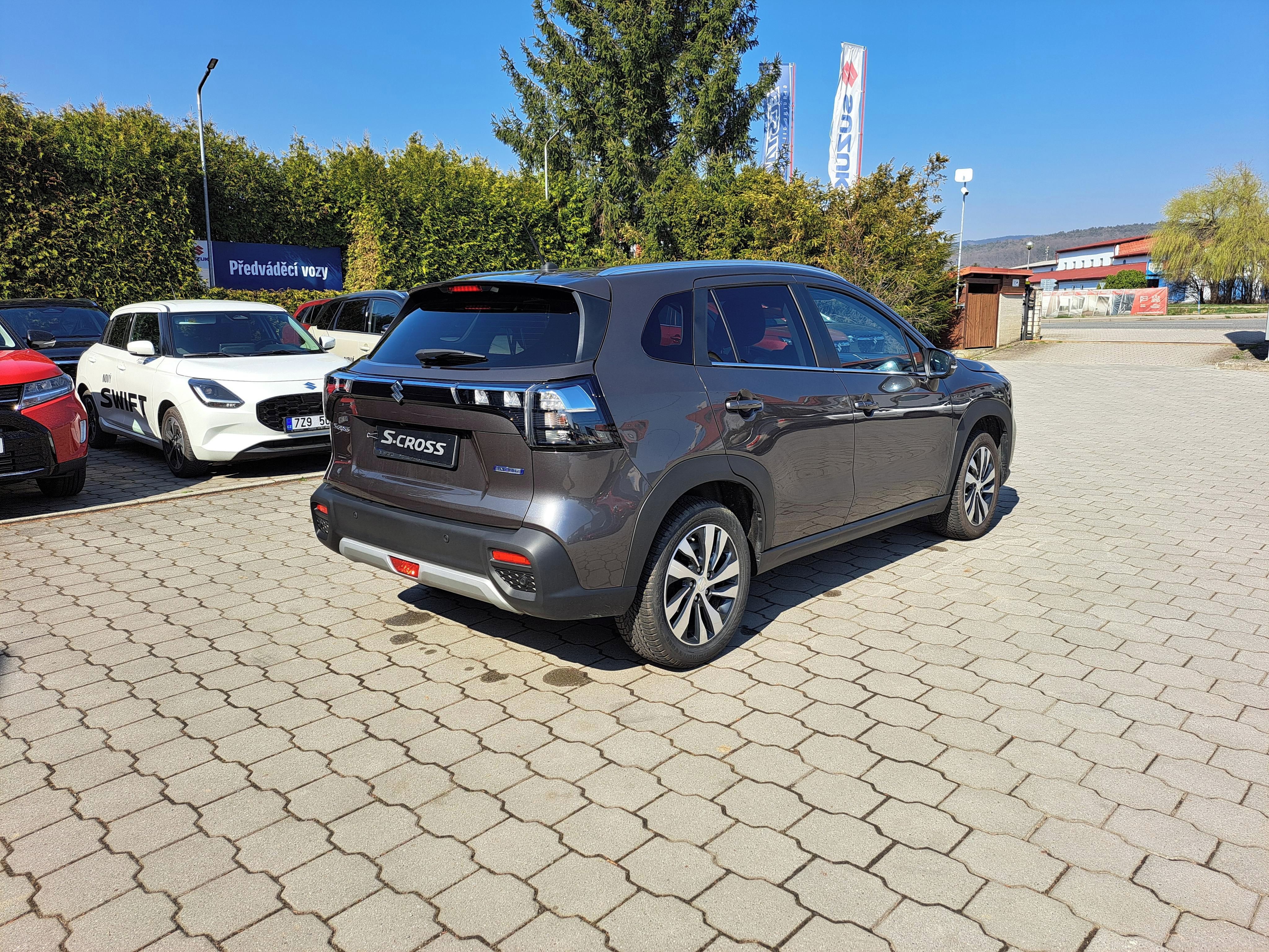 Suzuki S-Cross, 1,4 Hybrid Elegance 4x4 - fotka 3
