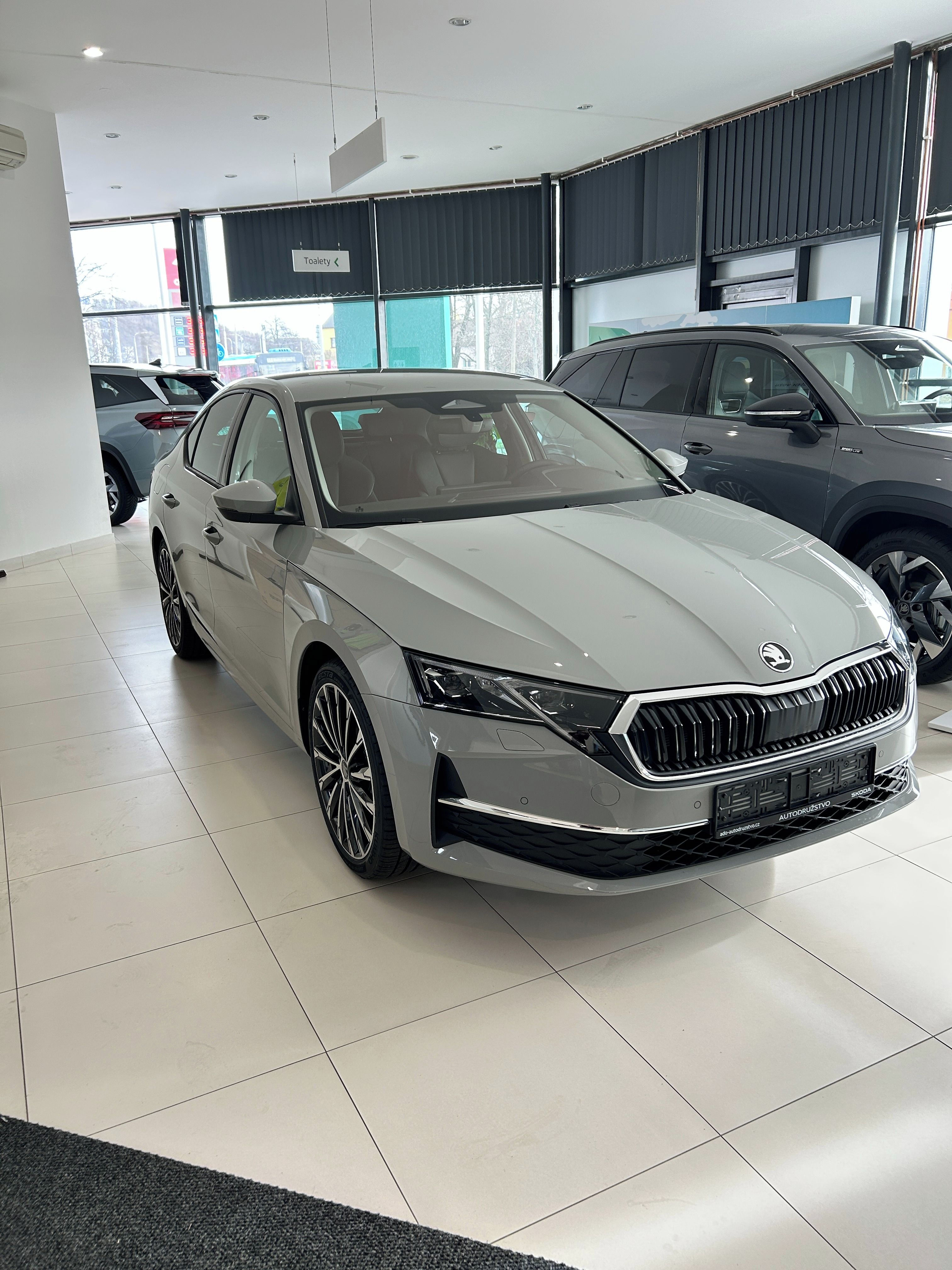 Škoda Octavia, Dynamic 1.5 TSI m-HEV DSG - fotka 2