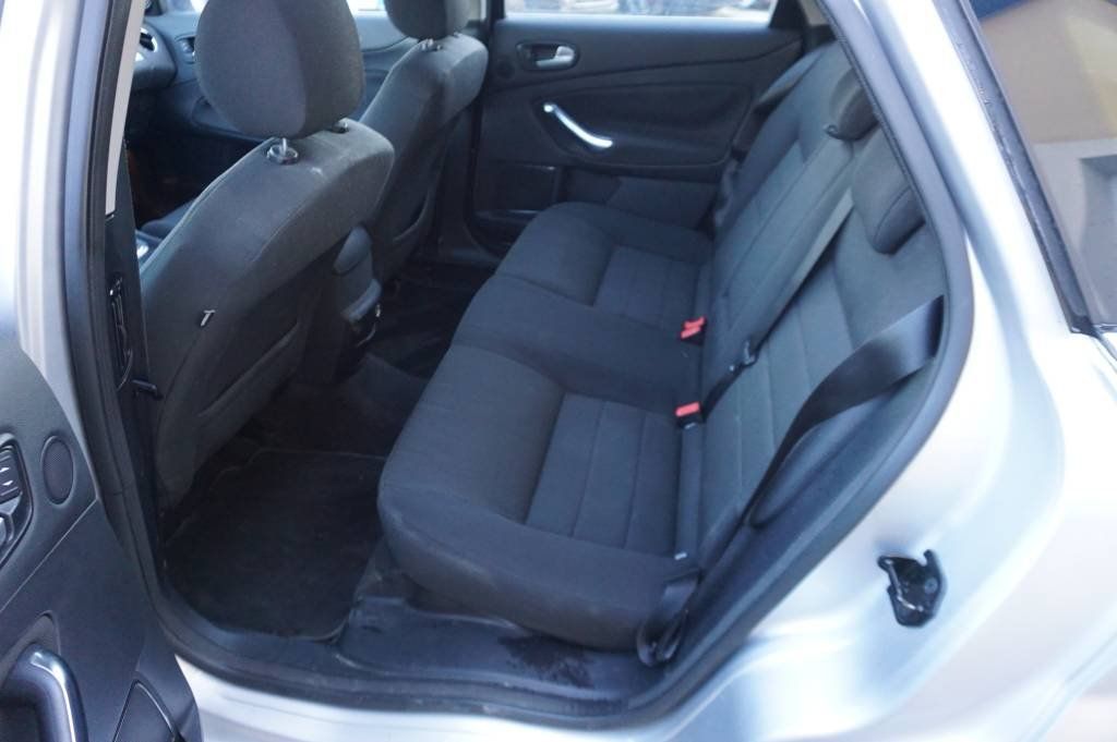 Ford Mondeo, 1,8 NOVÉ V ČR - fotka 6