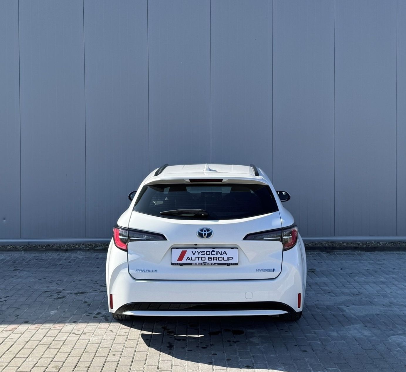 Toyota Corolla, 1.8 Hybrid e-CVT, servis, DPH - fotka 6