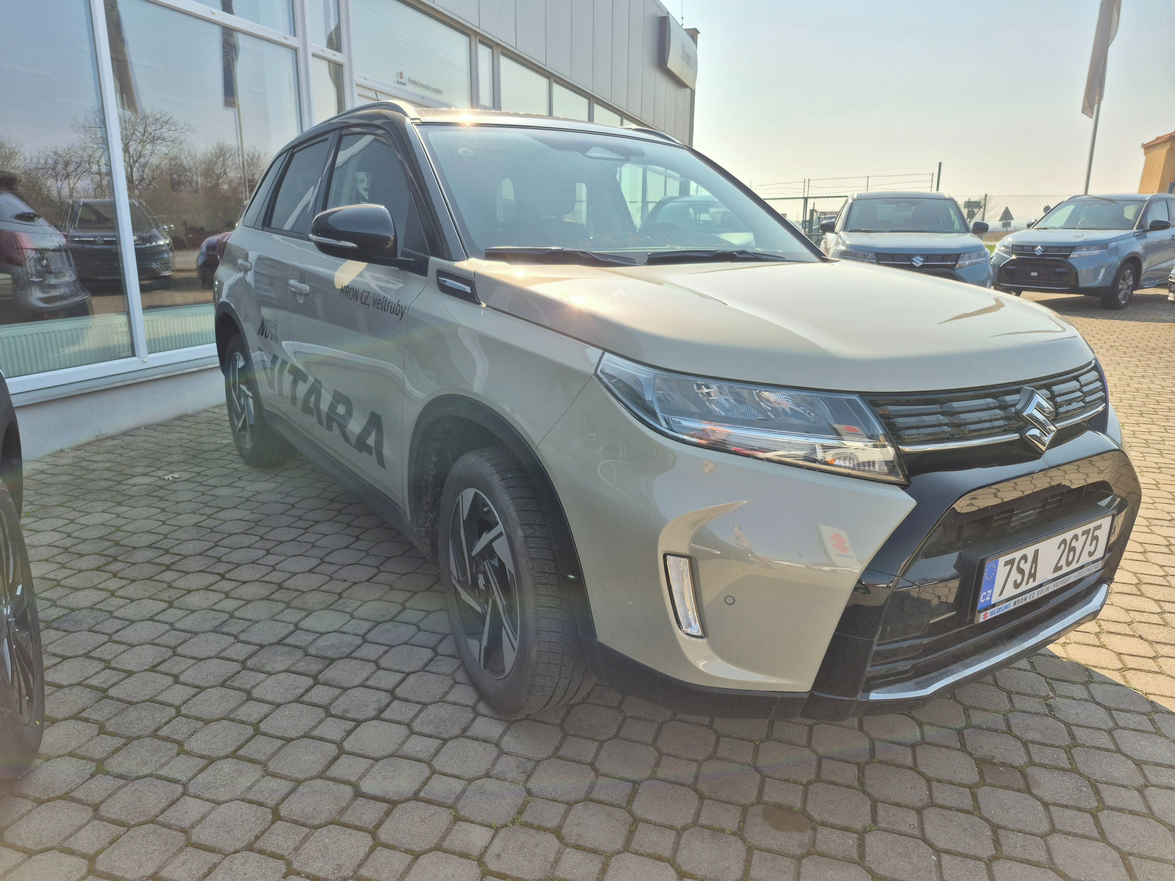 Suzuki Vitara, Elegance Panorama 4x4 AllGrip - fotka 5