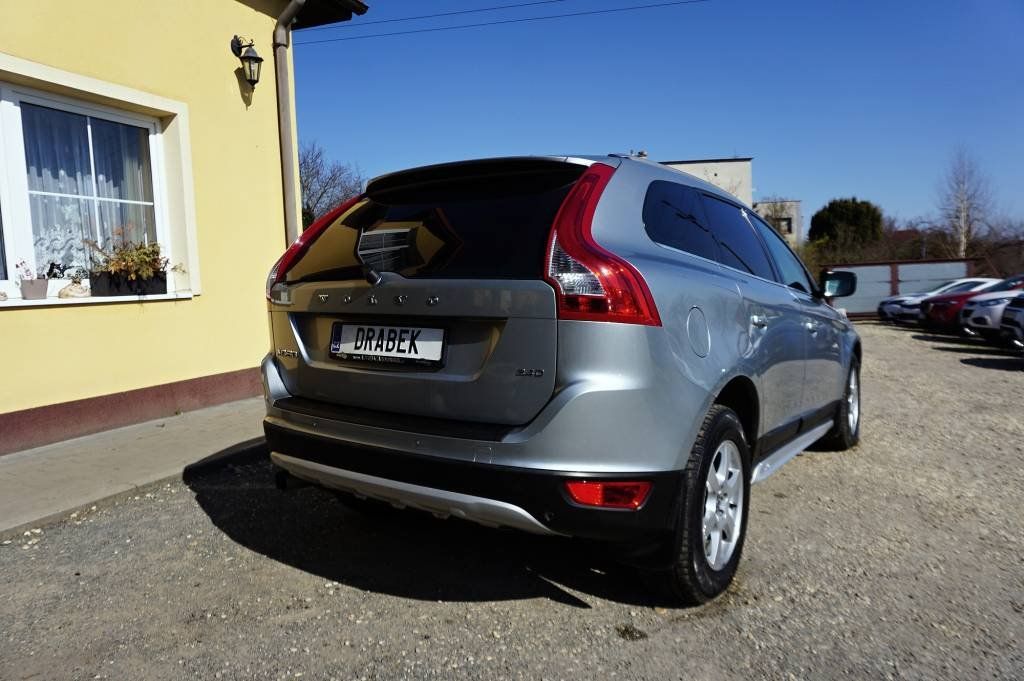 Volvo XC60, SUMMUM 2,4 D 129 kW - fotka 4