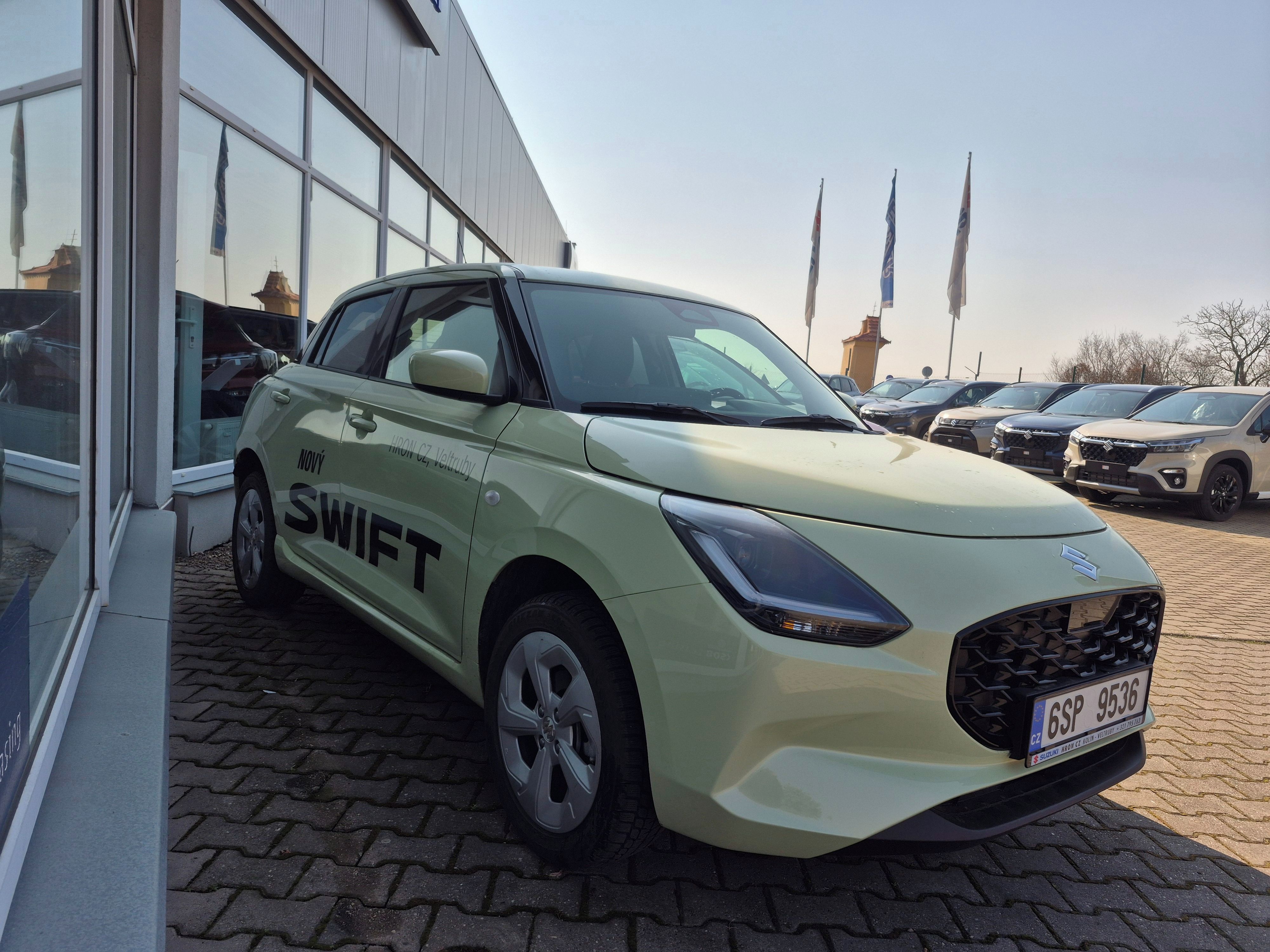Suzuki Swift, Premium 4x4 AllGrip - fotka 2