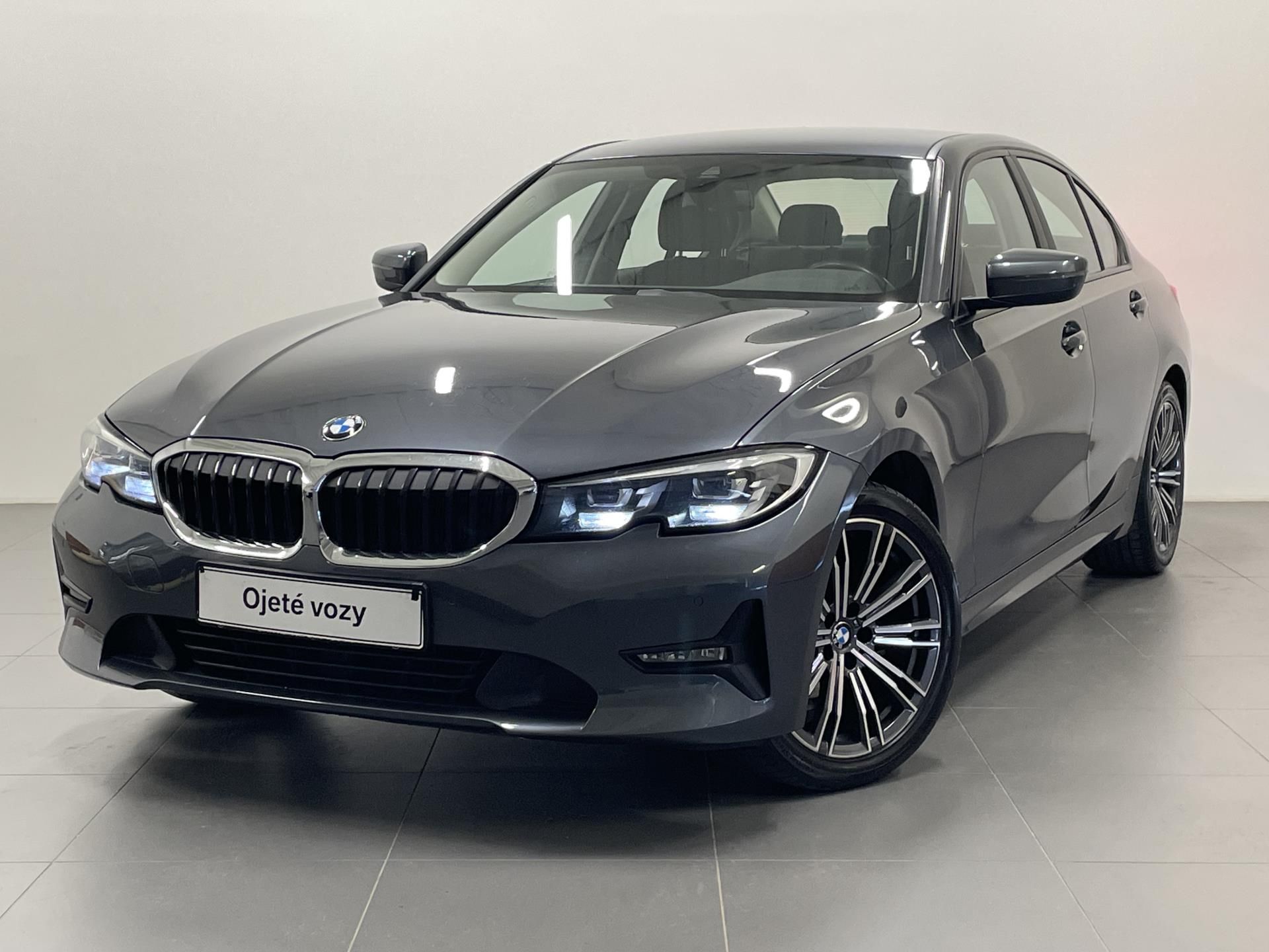 BMW Řada 3, 318d Sedan